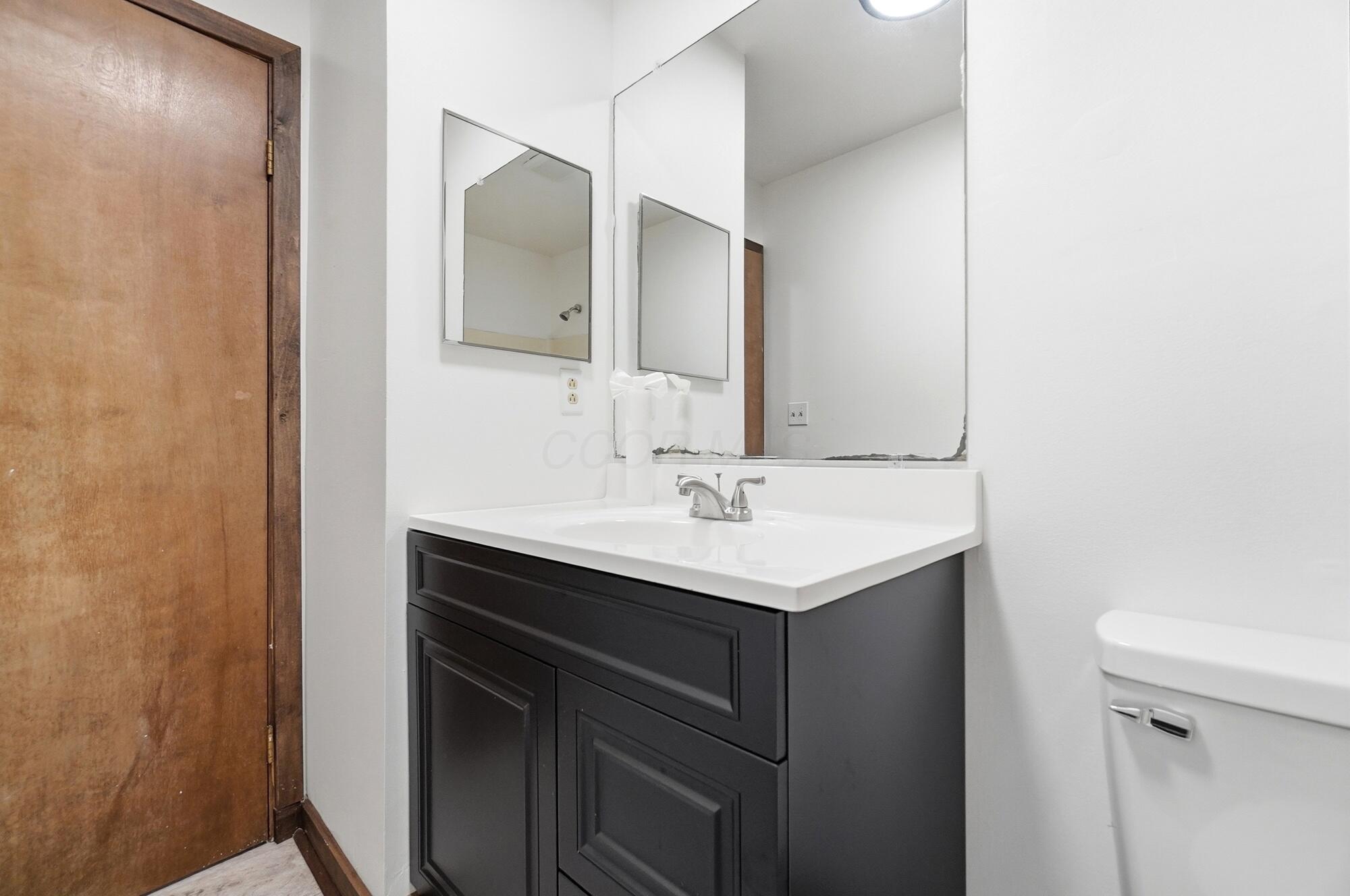 3285-3287 Delburn Avenue Property Photo 28