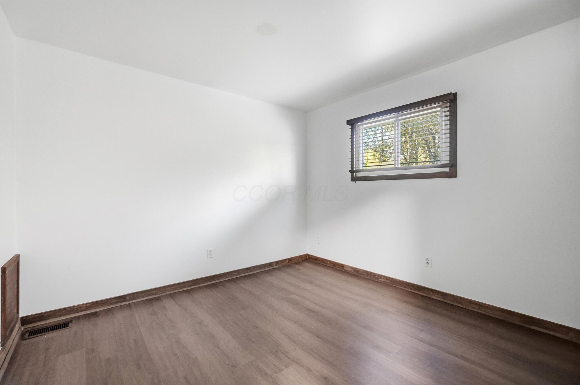 3285-3287 Delburn Avenue Property Photo 29