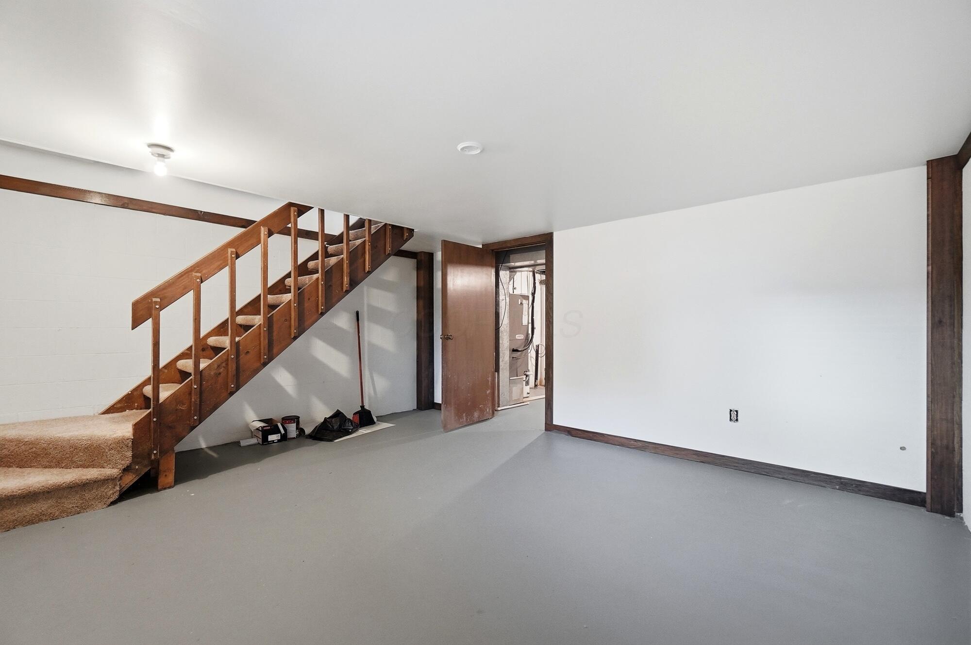 3285-3287 Delburn Avenue Property Photo 34