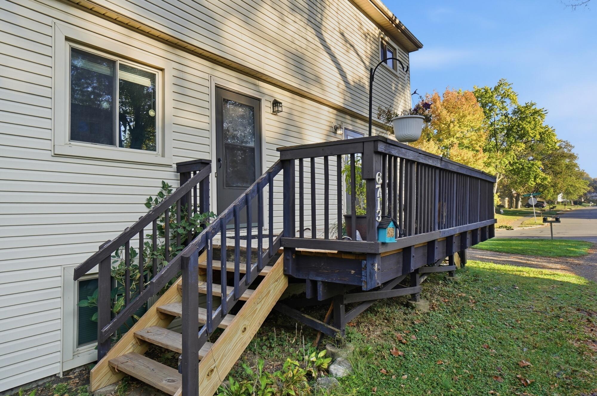 6711-6713 Welland Street Property Photo 5