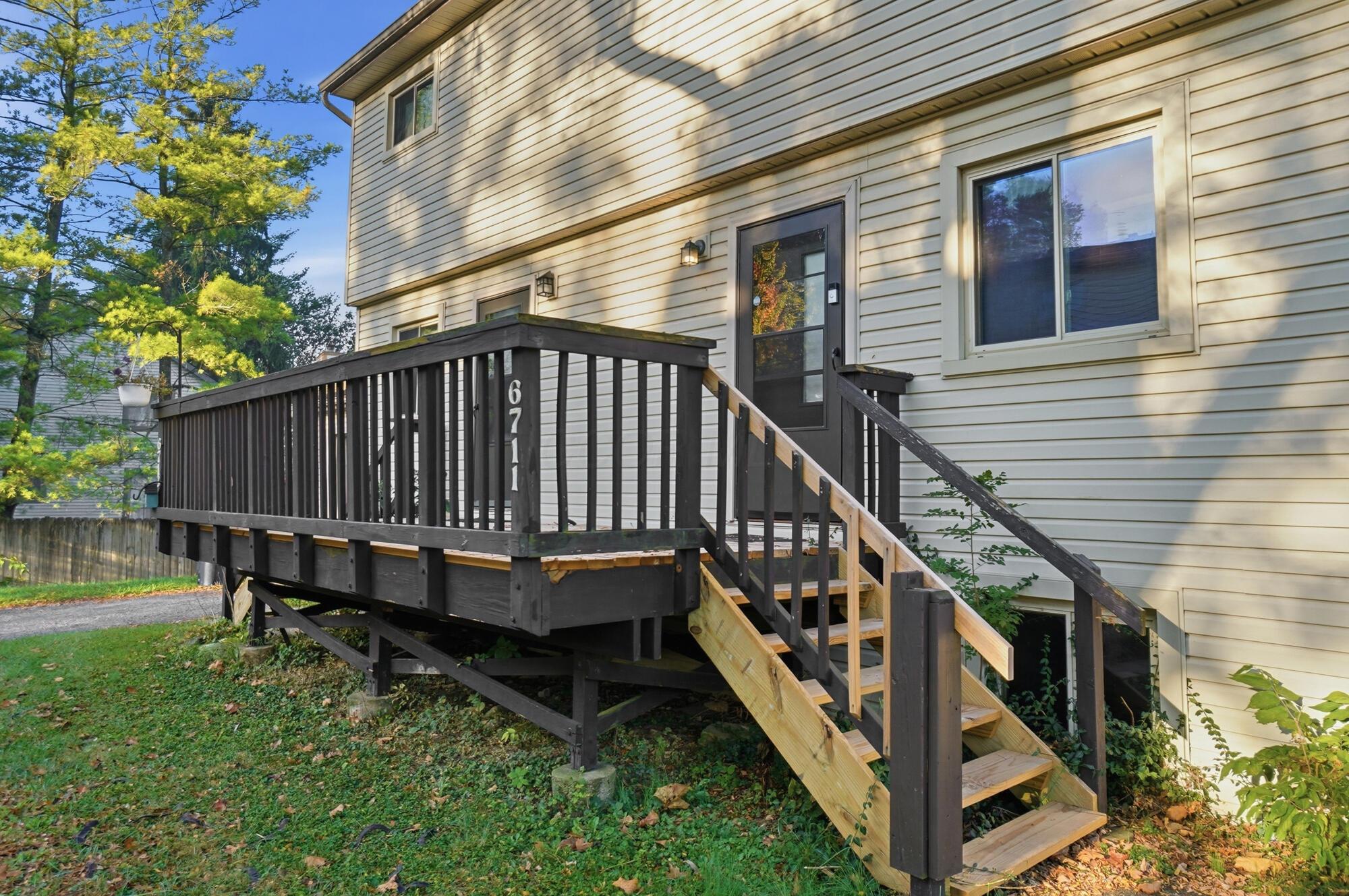 6711-6713 Welland Street Property Photo 7