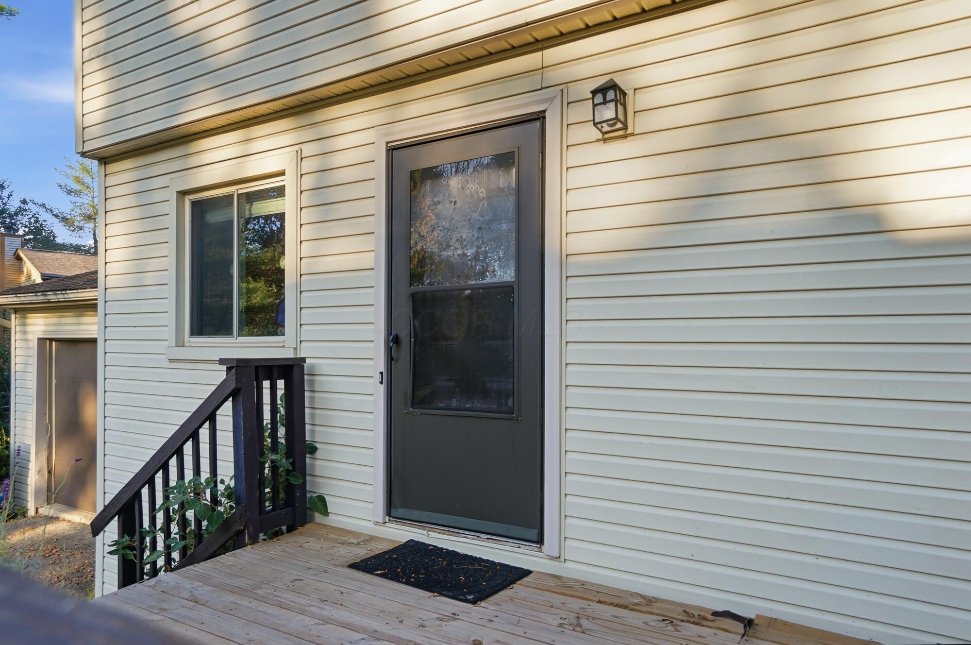 6711-6713 Welland Street Property Photo 9