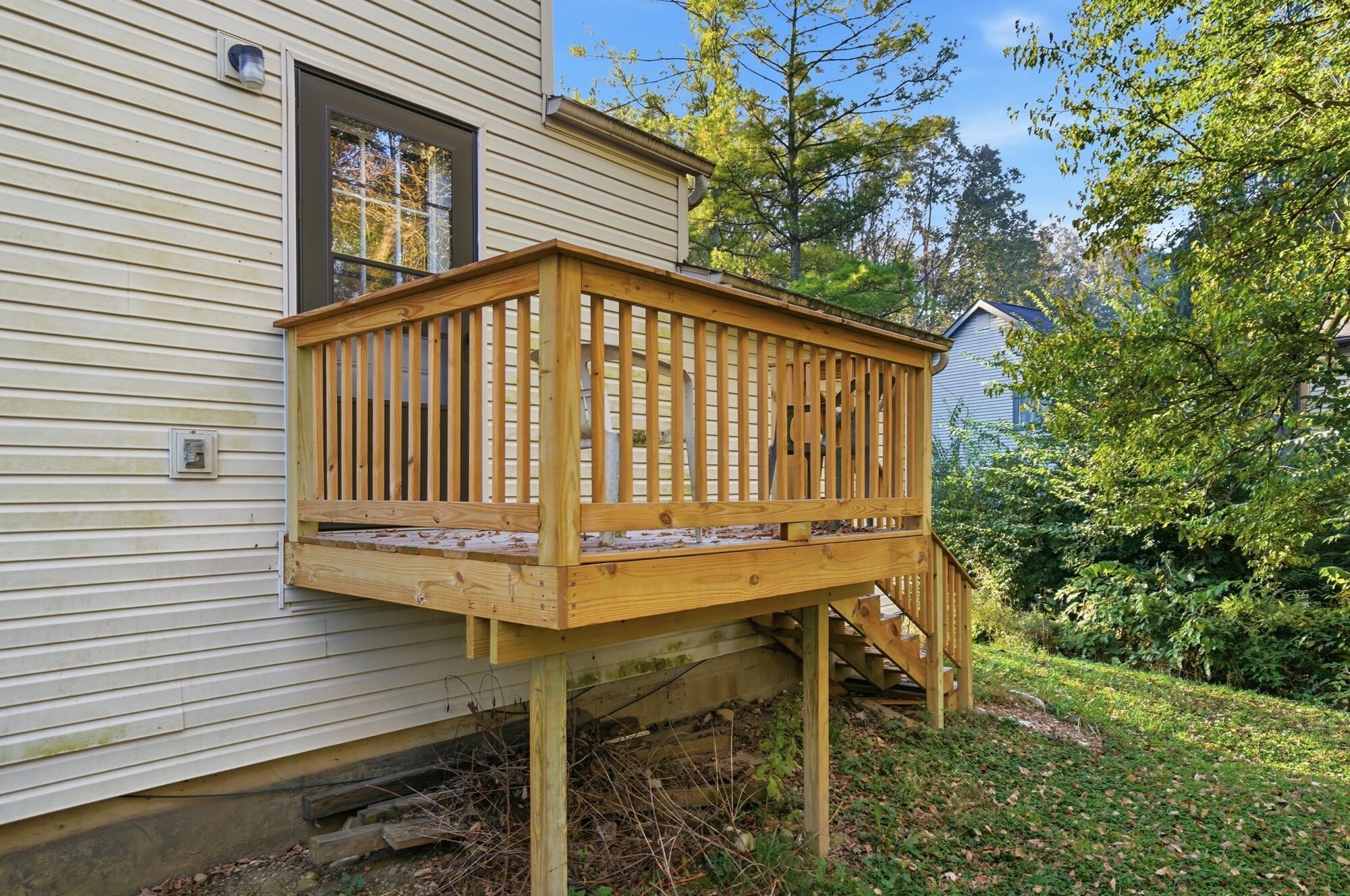 6711-6713 Welland Street Property Photo 12