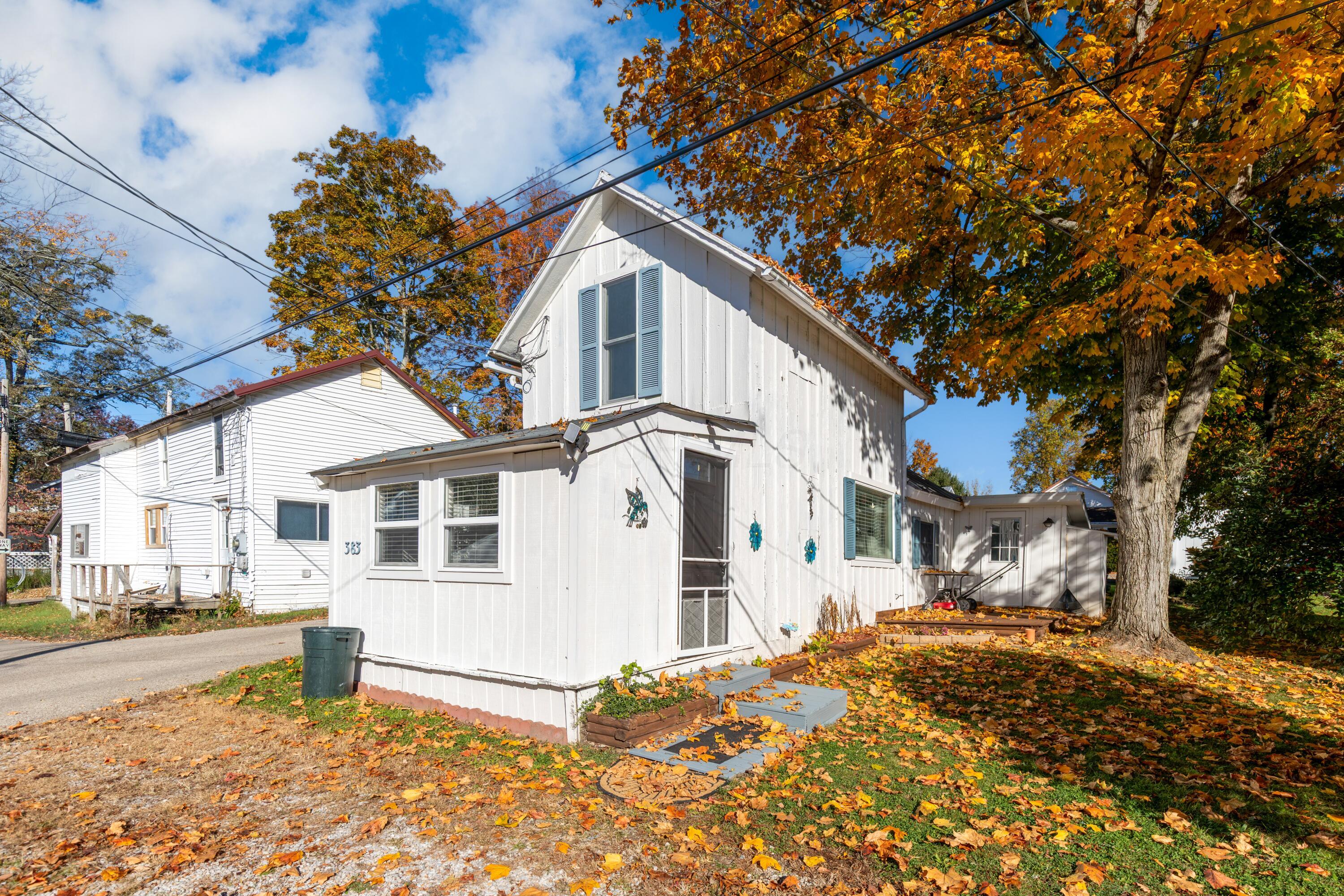 383 21st Street Property Photo 1