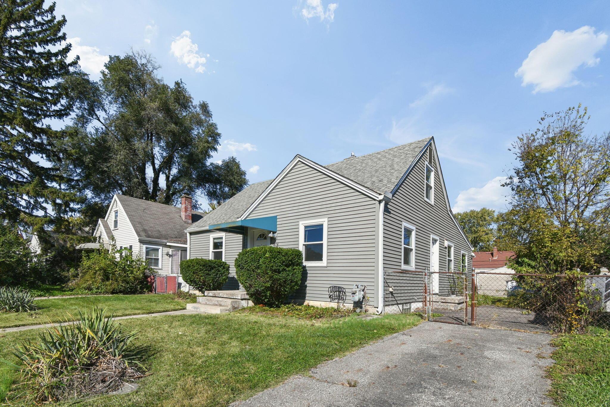 814 E Brighton Road Property Photo 1