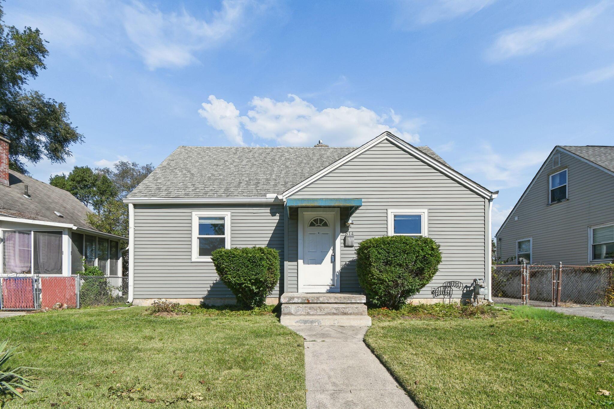 814 E Brighton Road Property Photo 3