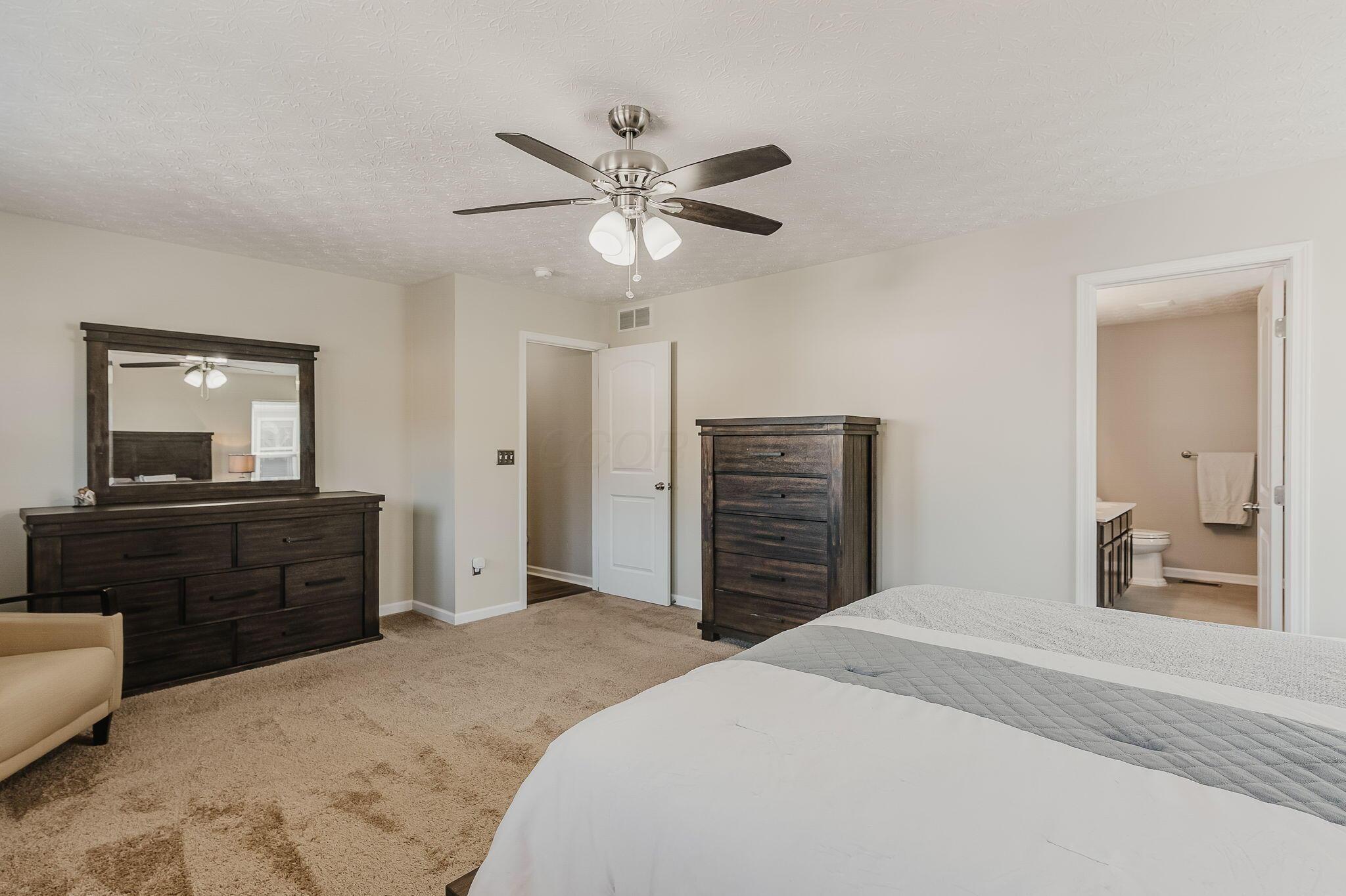 5947 Fultonham Drive Property Photo 11