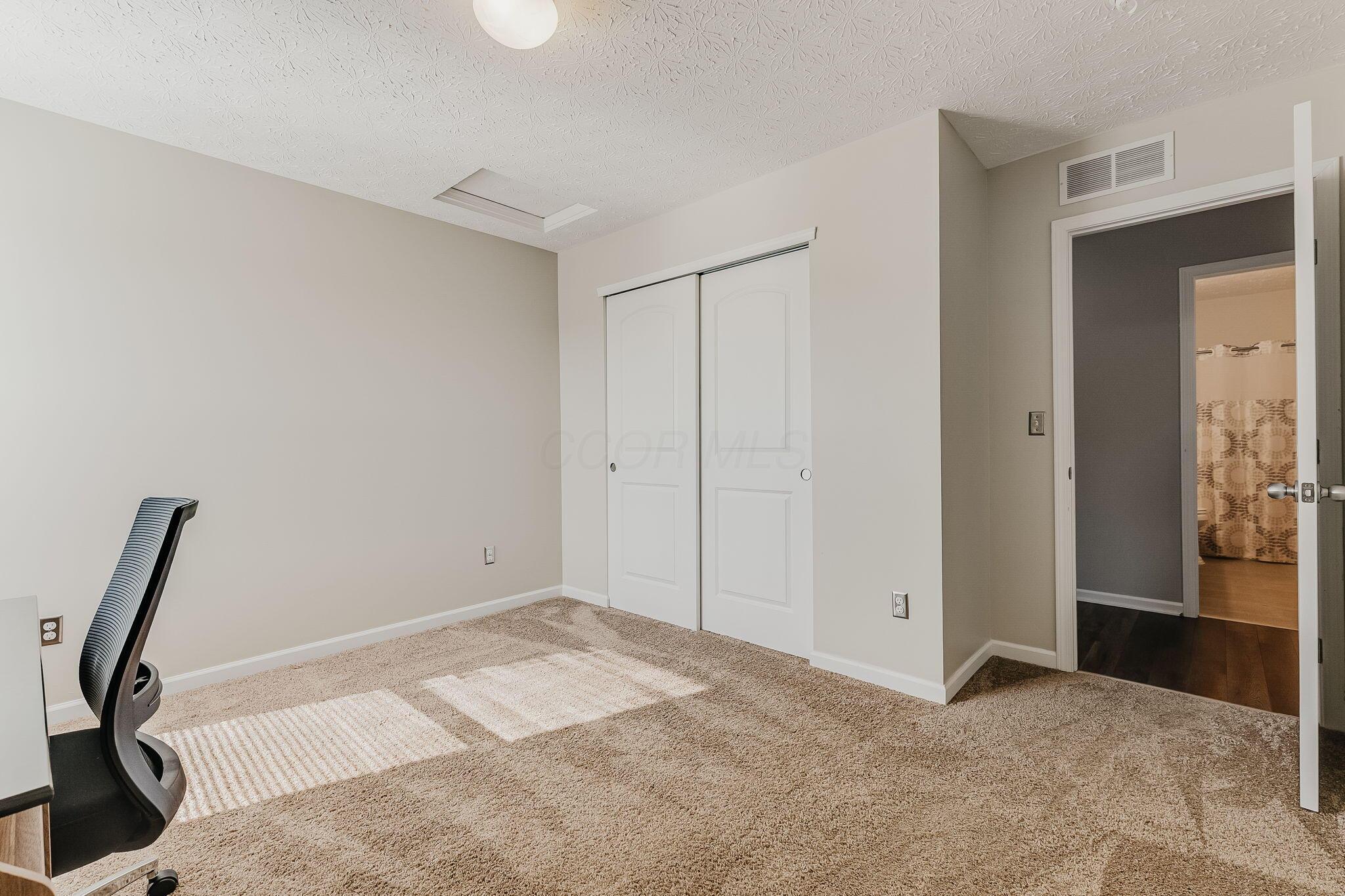 5947 Fultonham Drive Property Photo 14