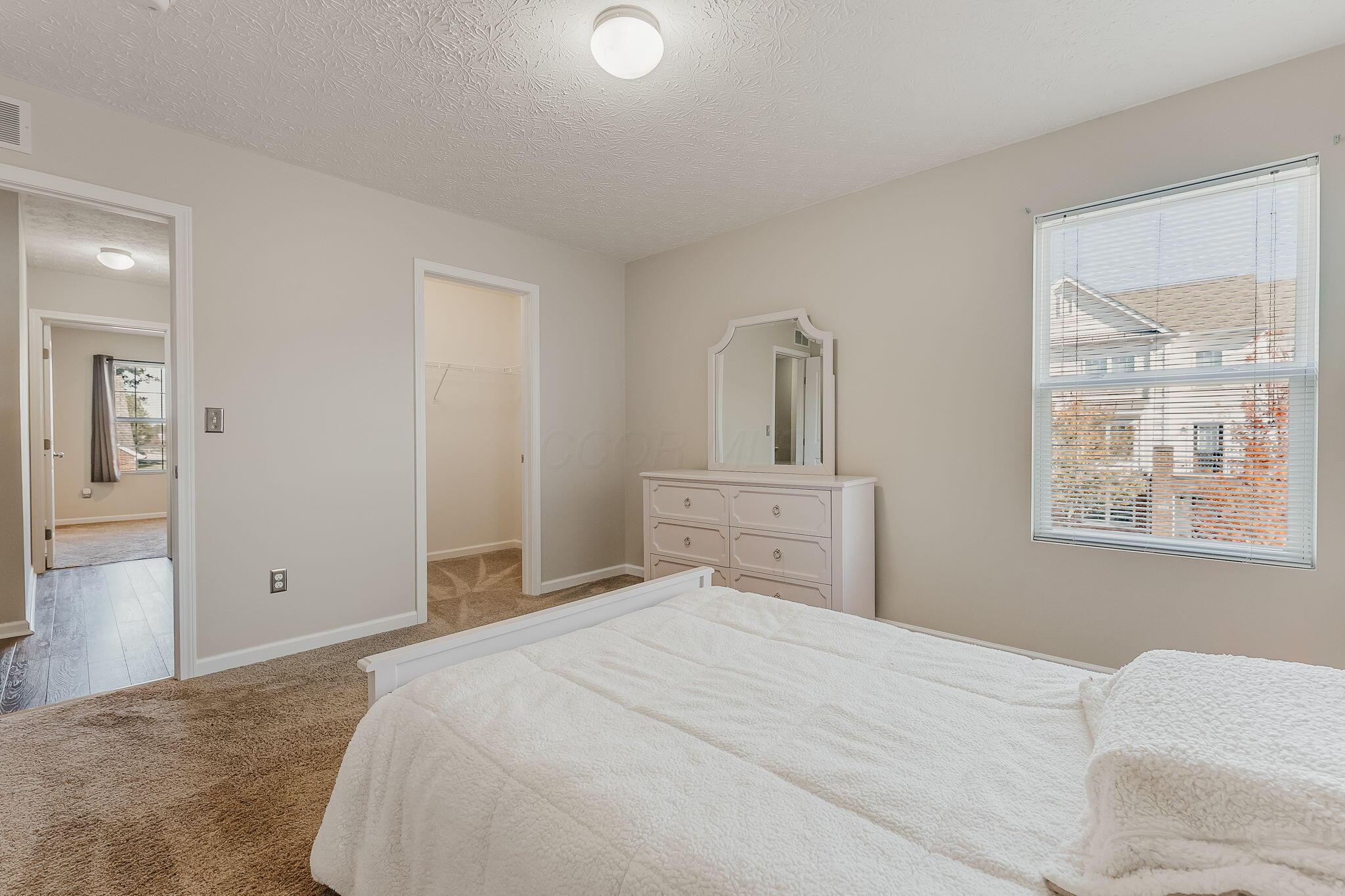 5947 Fultonham Drive Property Photo 16