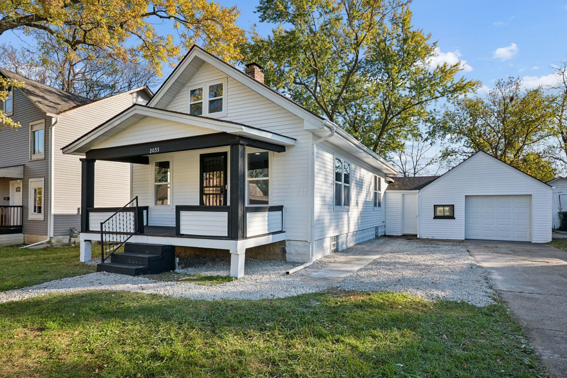 2033 Denune Avenue Property Photo 1