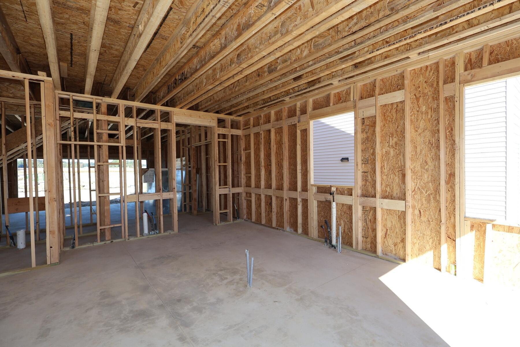 1039 Dawsons Drive Property Photo 3