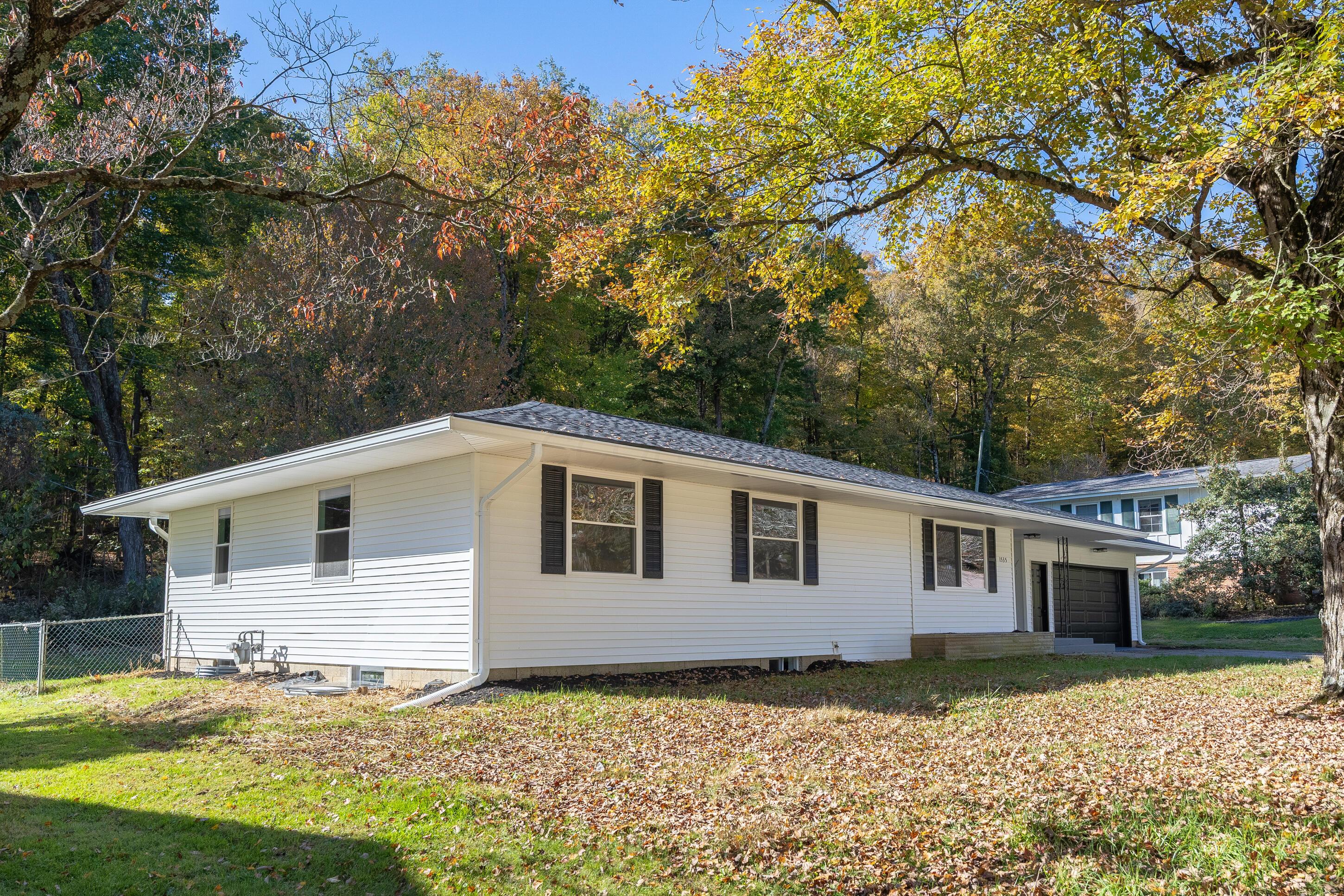 1535 Pleasant Valley Drive Property Photo 1