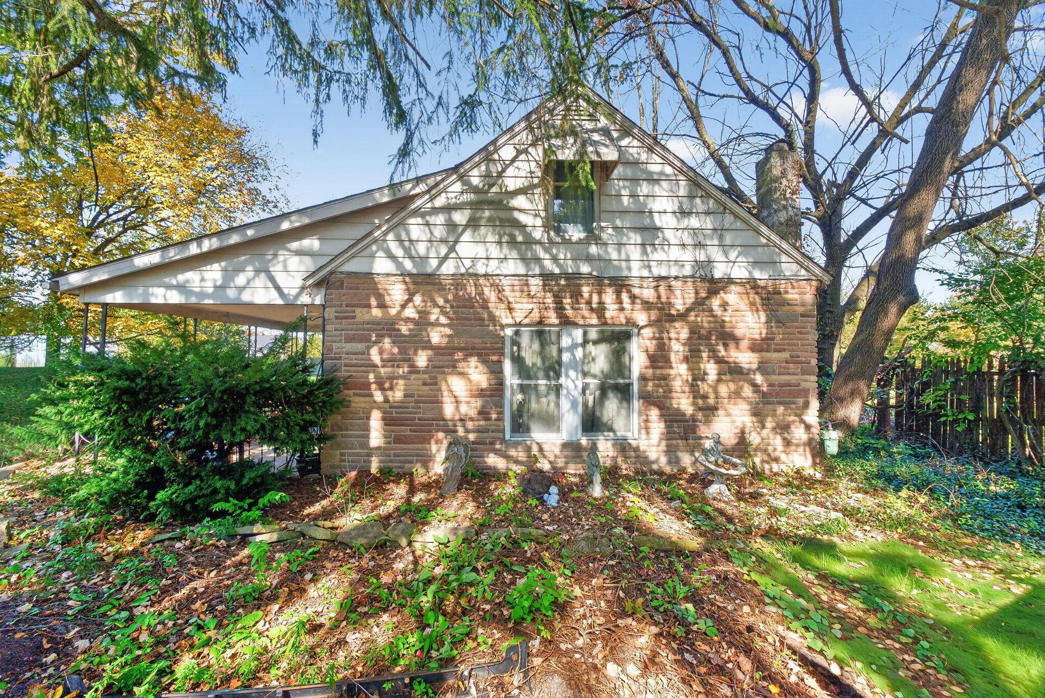 1936 Lehner Road Property Photo 3