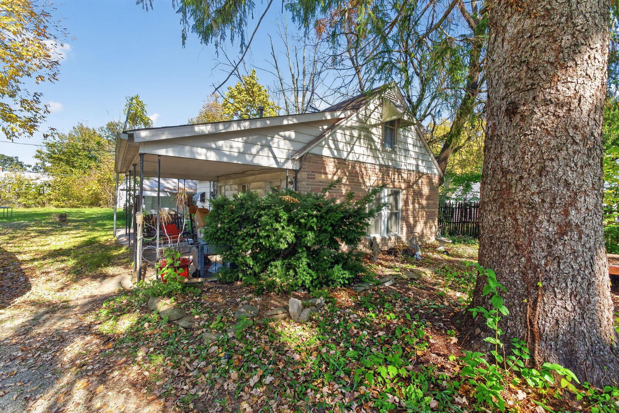 1936 Lehner Road Property Photo 4