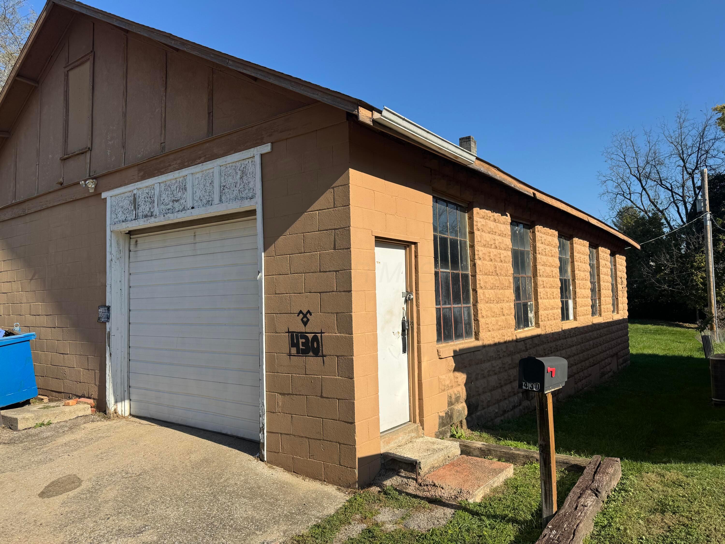 430 N Fayette Street Property Photo 5