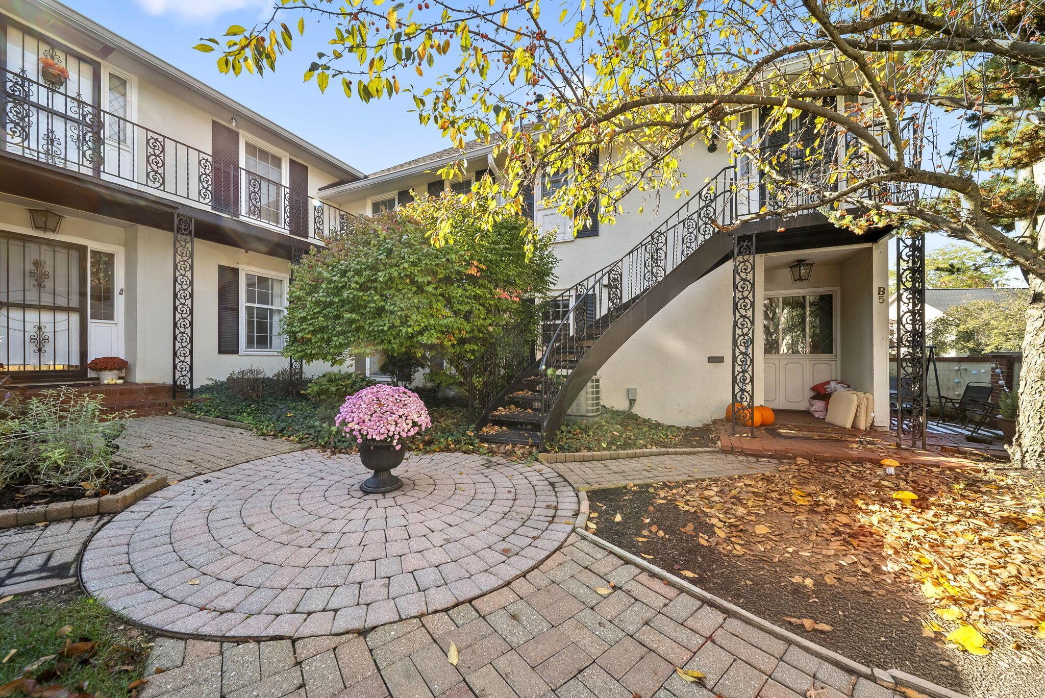 1631 Roxbury Road, B6 Property Photo 1