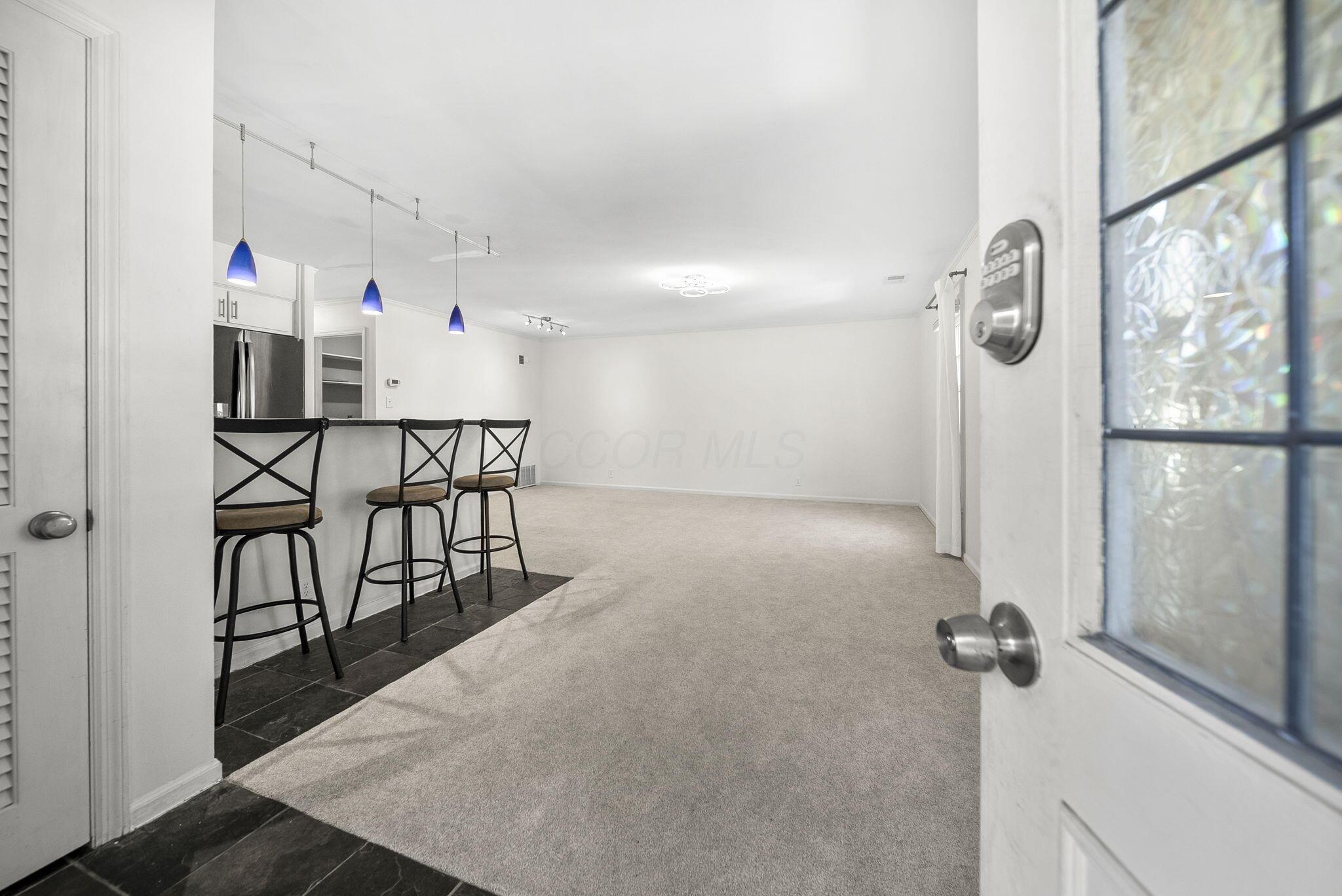 1631 Roxbury Road, B6 Property Photo 5