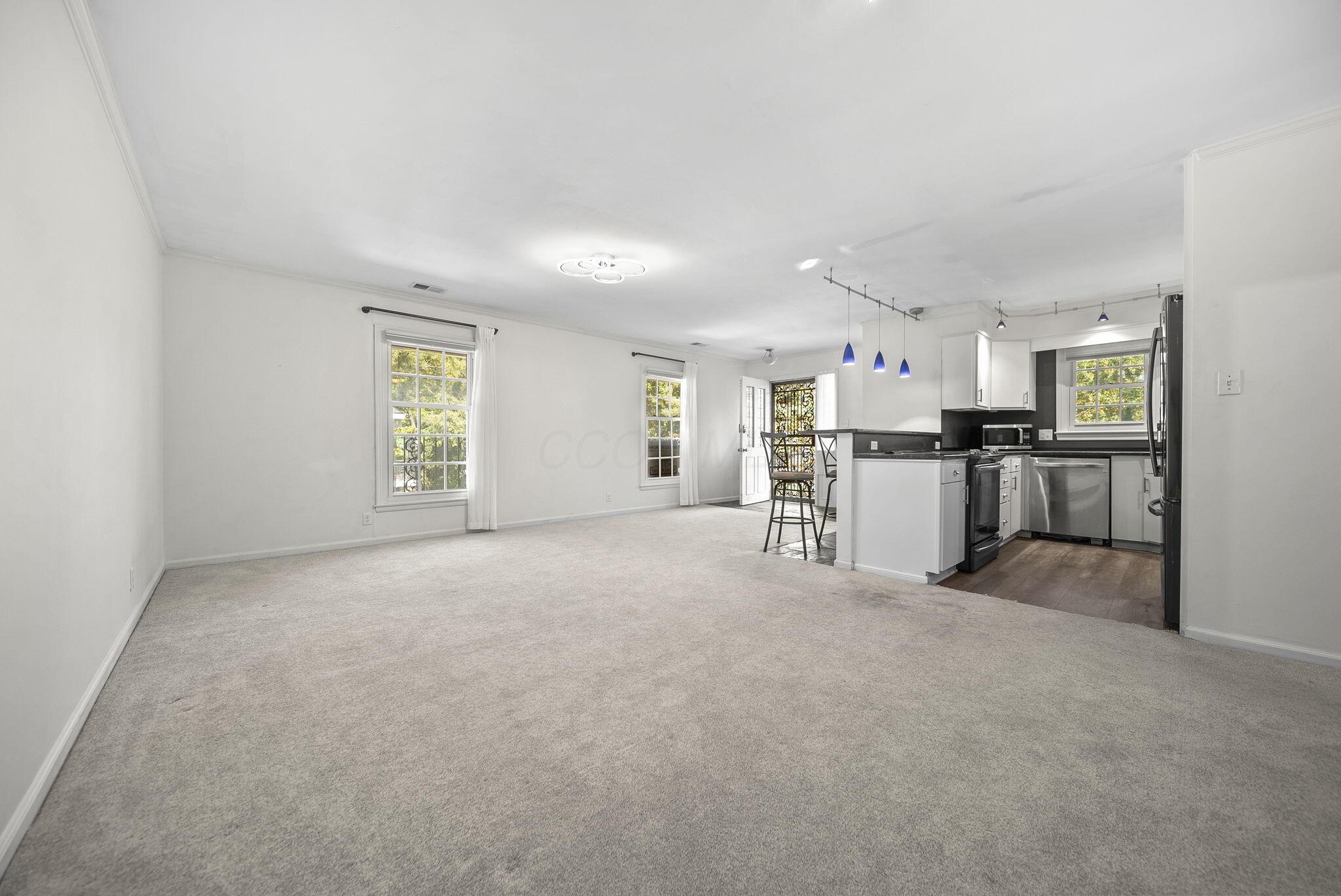 1631 Roxbury Road, B6 Property Photo 10