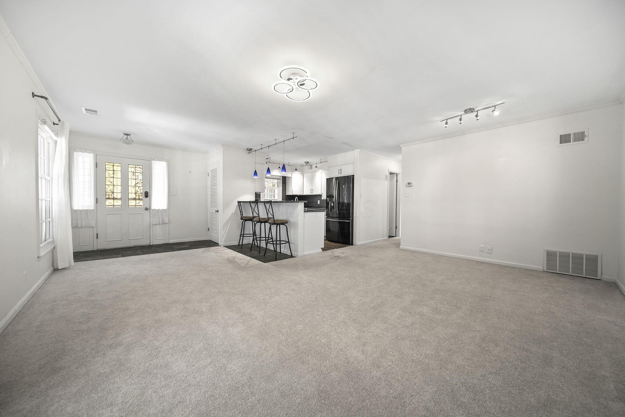 1631 Roxbury Road, B6 Property Photo 11