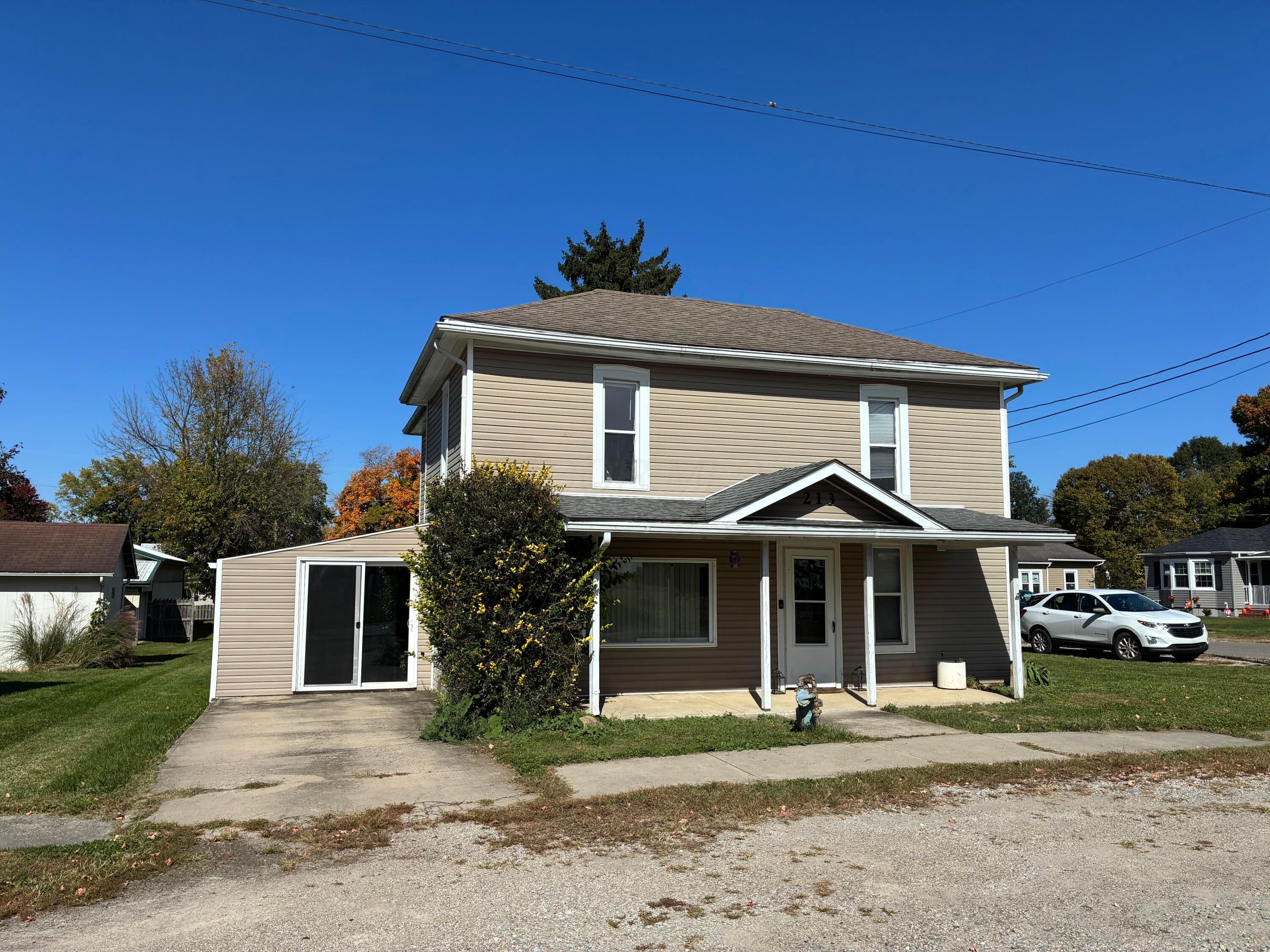 213 Foster Street Property Photo 1