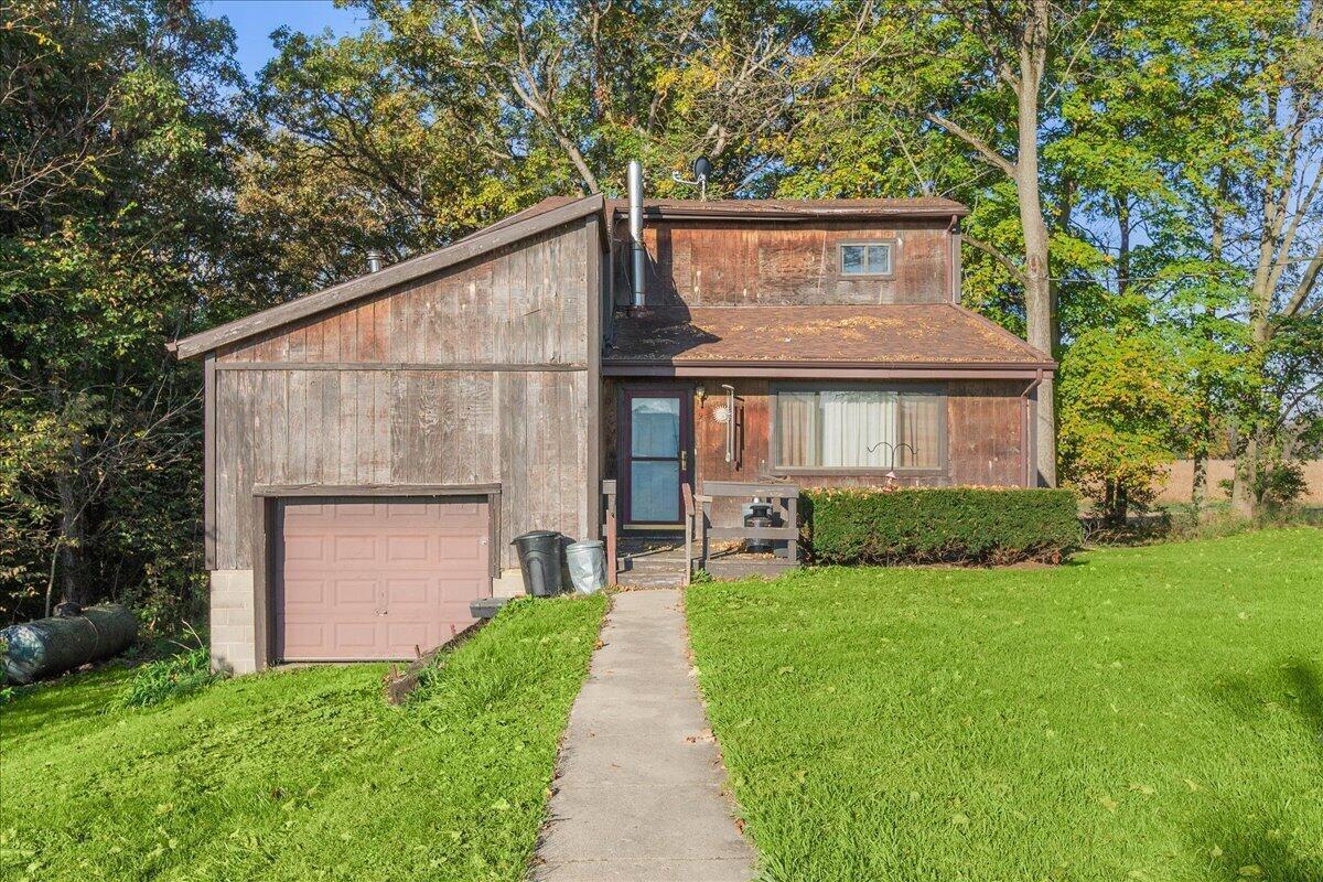 2908 Lippincott Road Property Photo 1