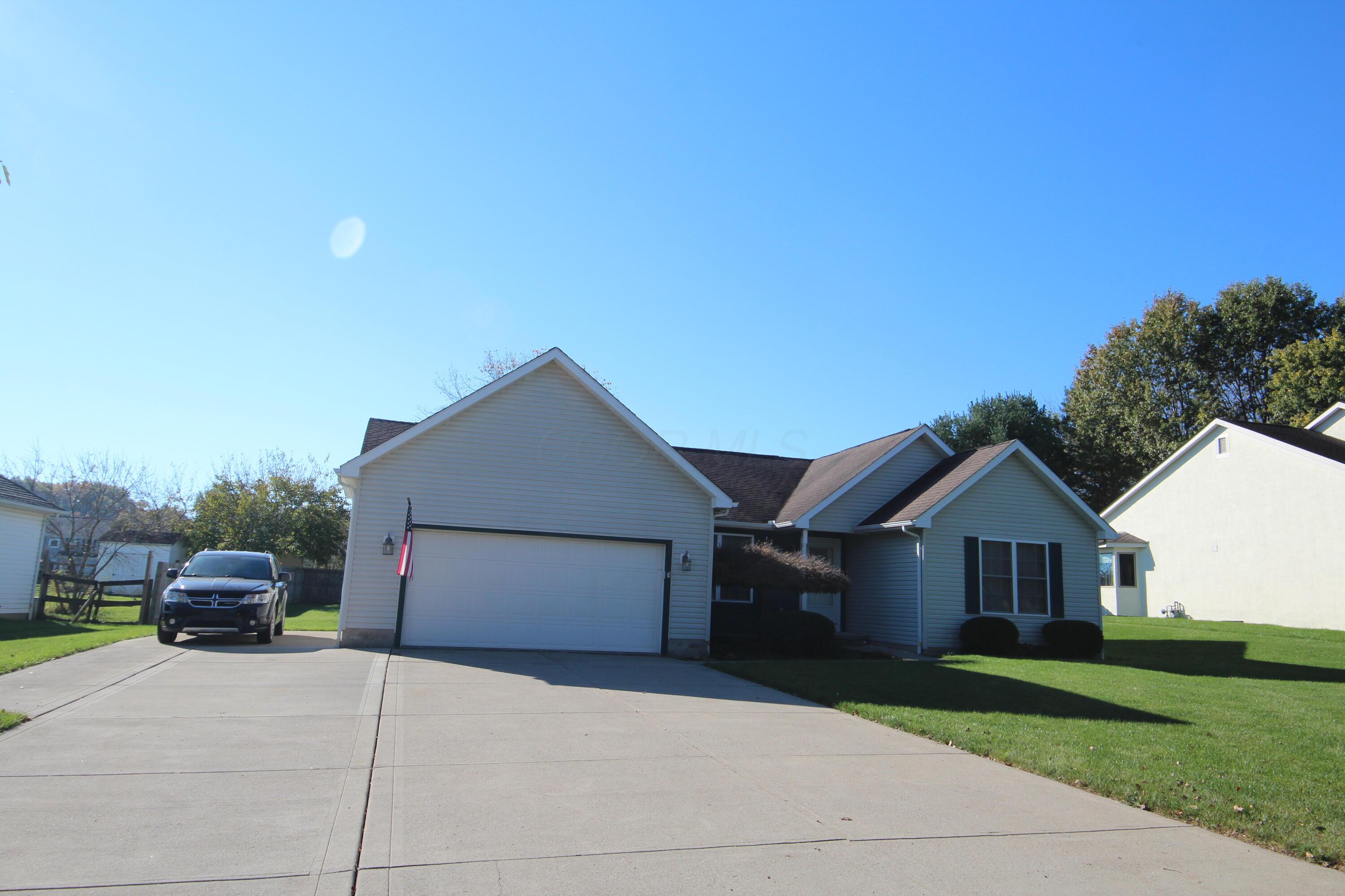 70 Zellers Lane Sw Property Photo 1