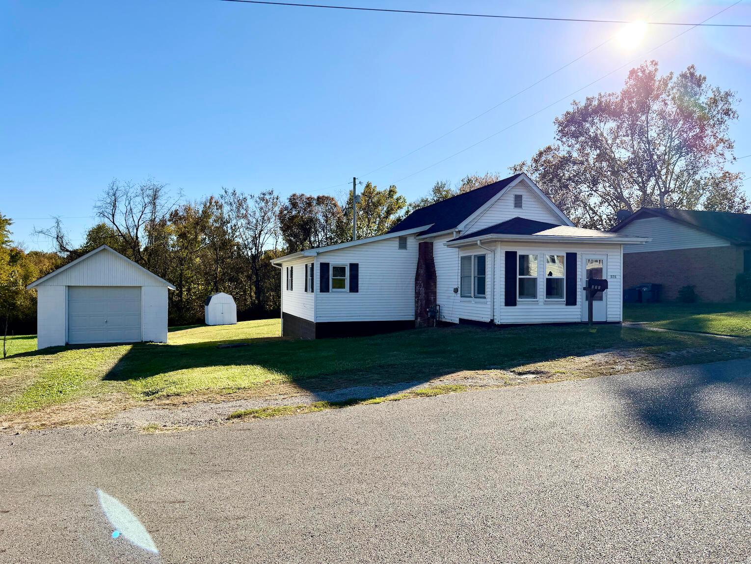 371 Triumph Street Property Photo 1