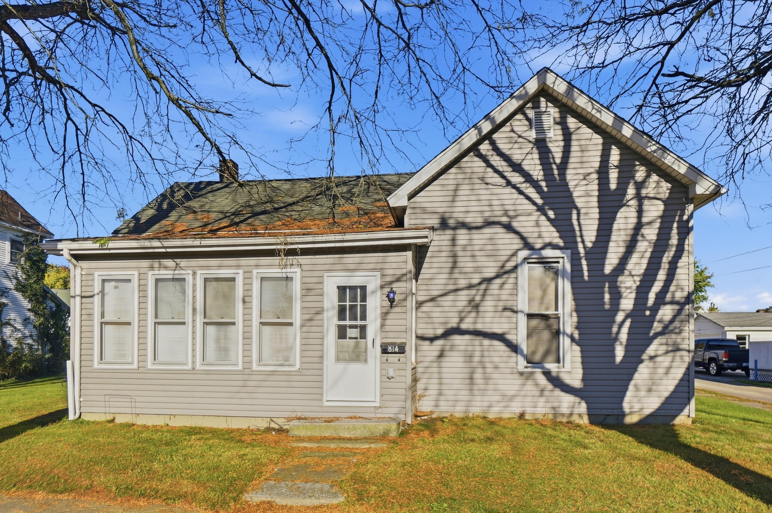 814 E Market Street Property Photo 1