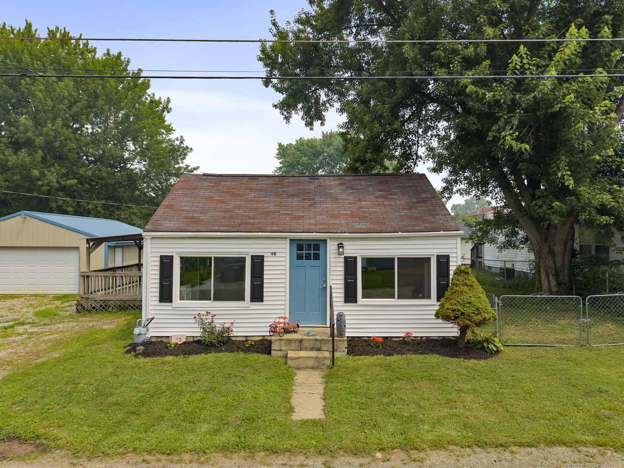 98 4th Street Property Photo 1