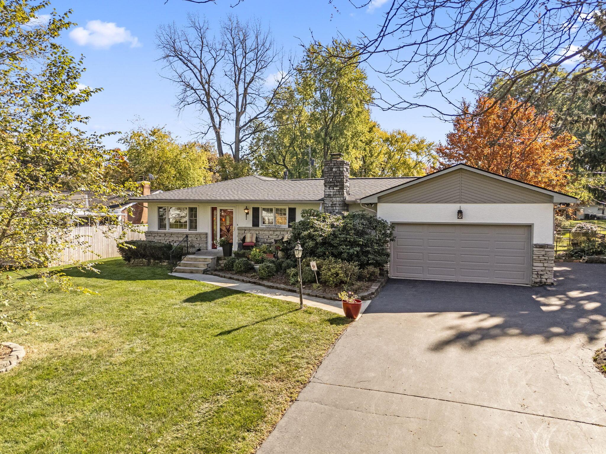 3729 Darbyshire Drive Property Photo 1
