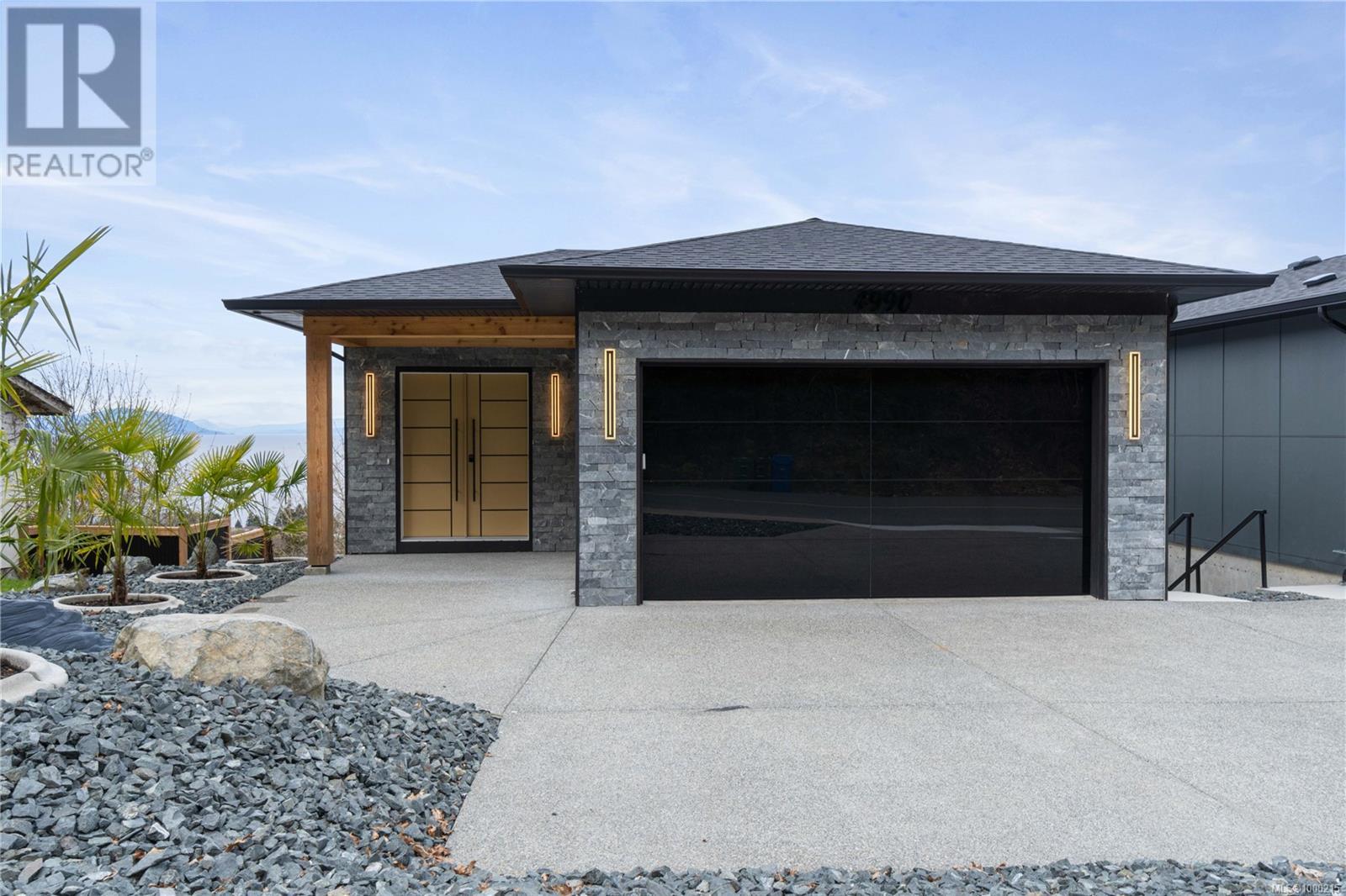 4990 Laguna Way Property Photo 1