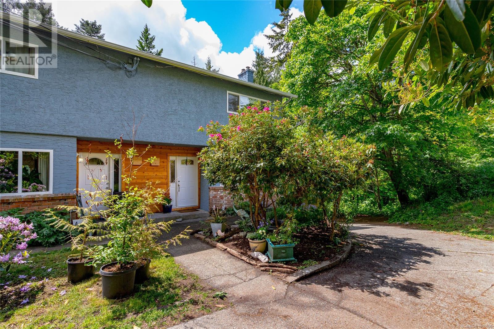 439 Atkins Ave Property Photo 1