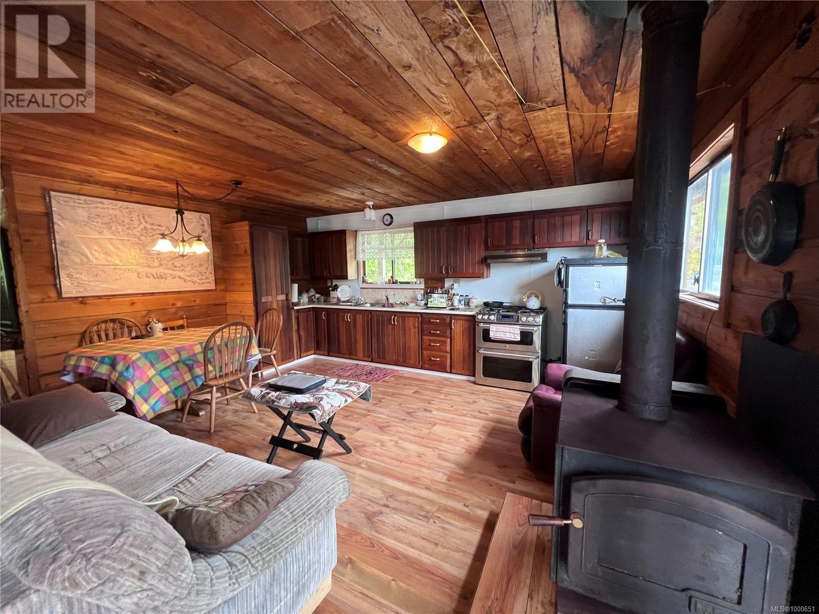 V906829 Echo Bay Property Photo 4