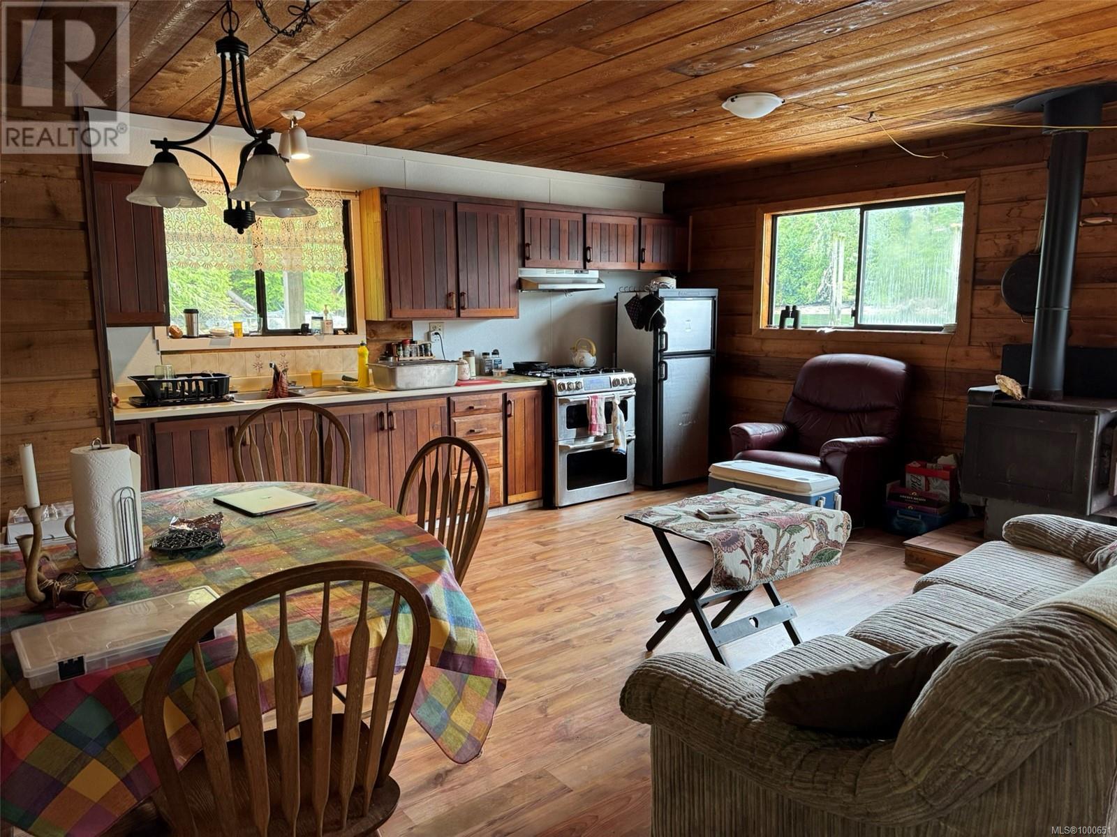 V906829 Echo Bay Property Photo 7