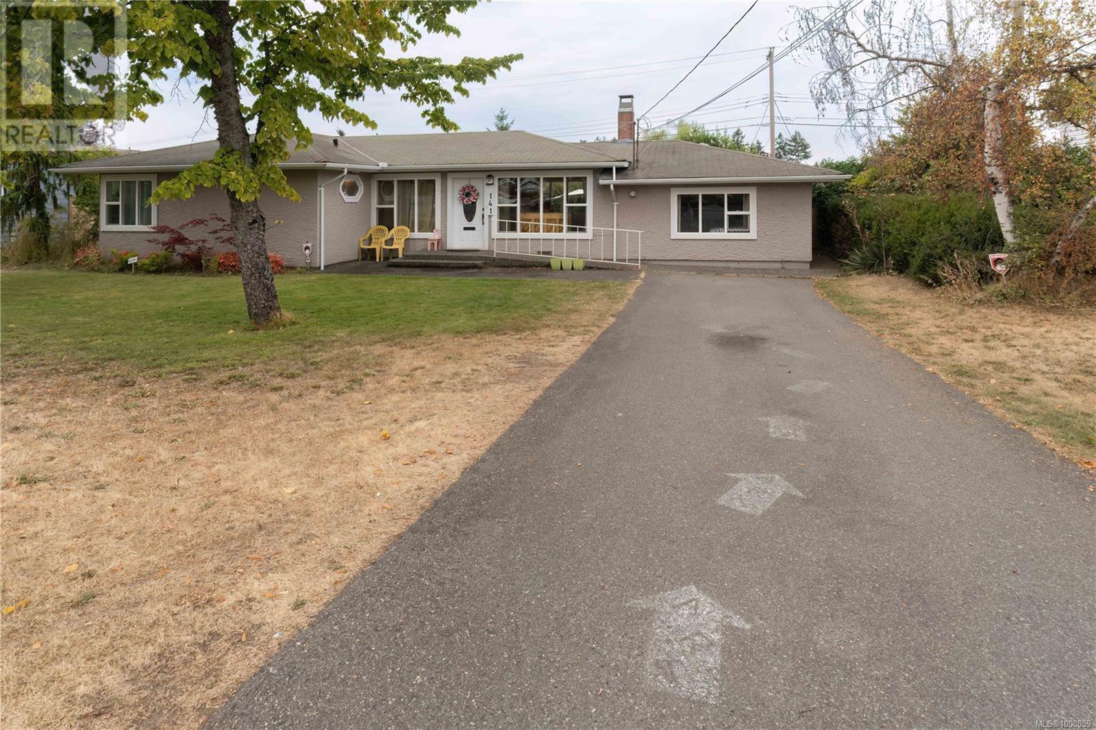 141 Jensen Ave E Property Photo 1