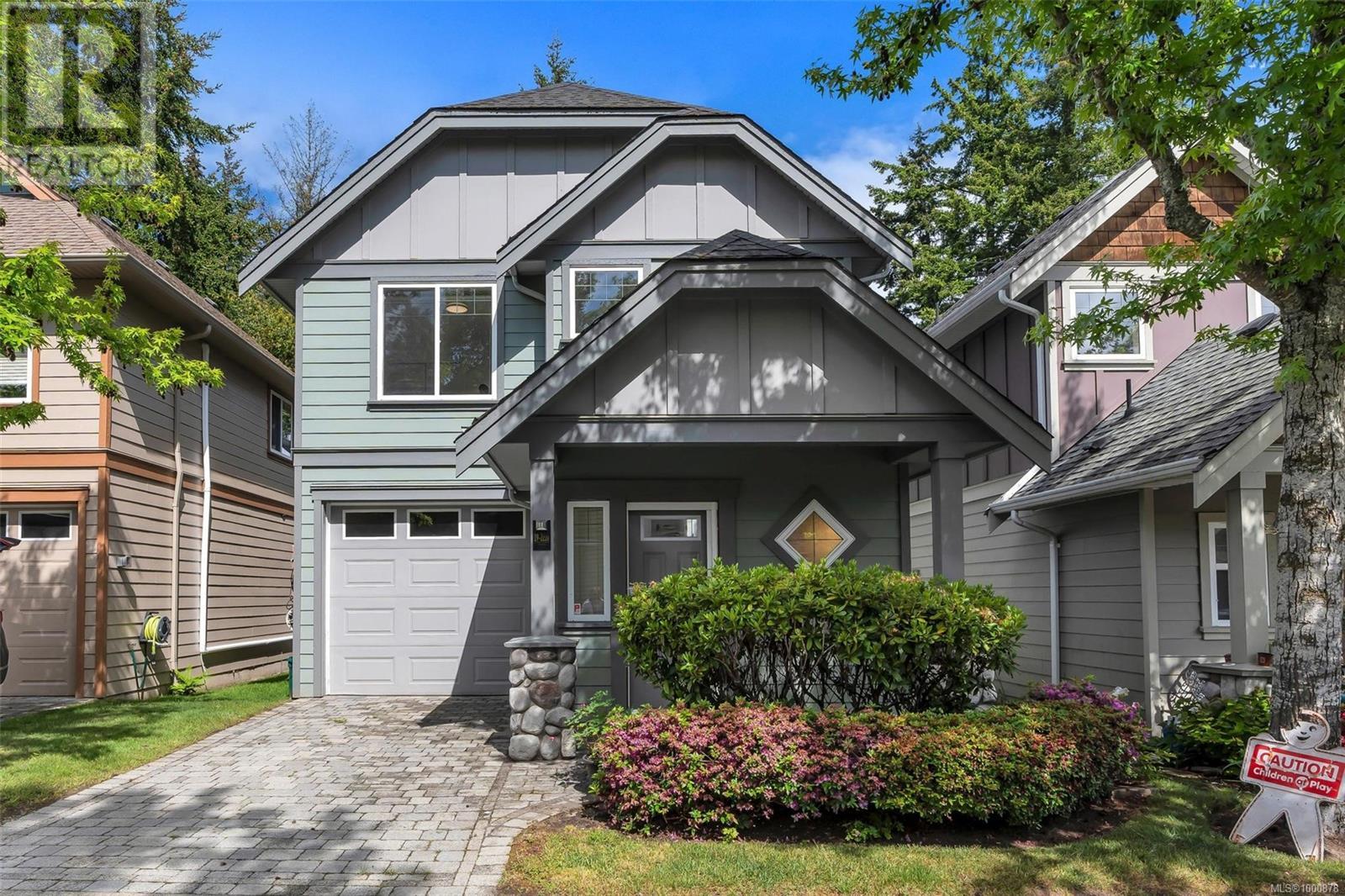 19 2210 Sooke Rd Property Photo 2