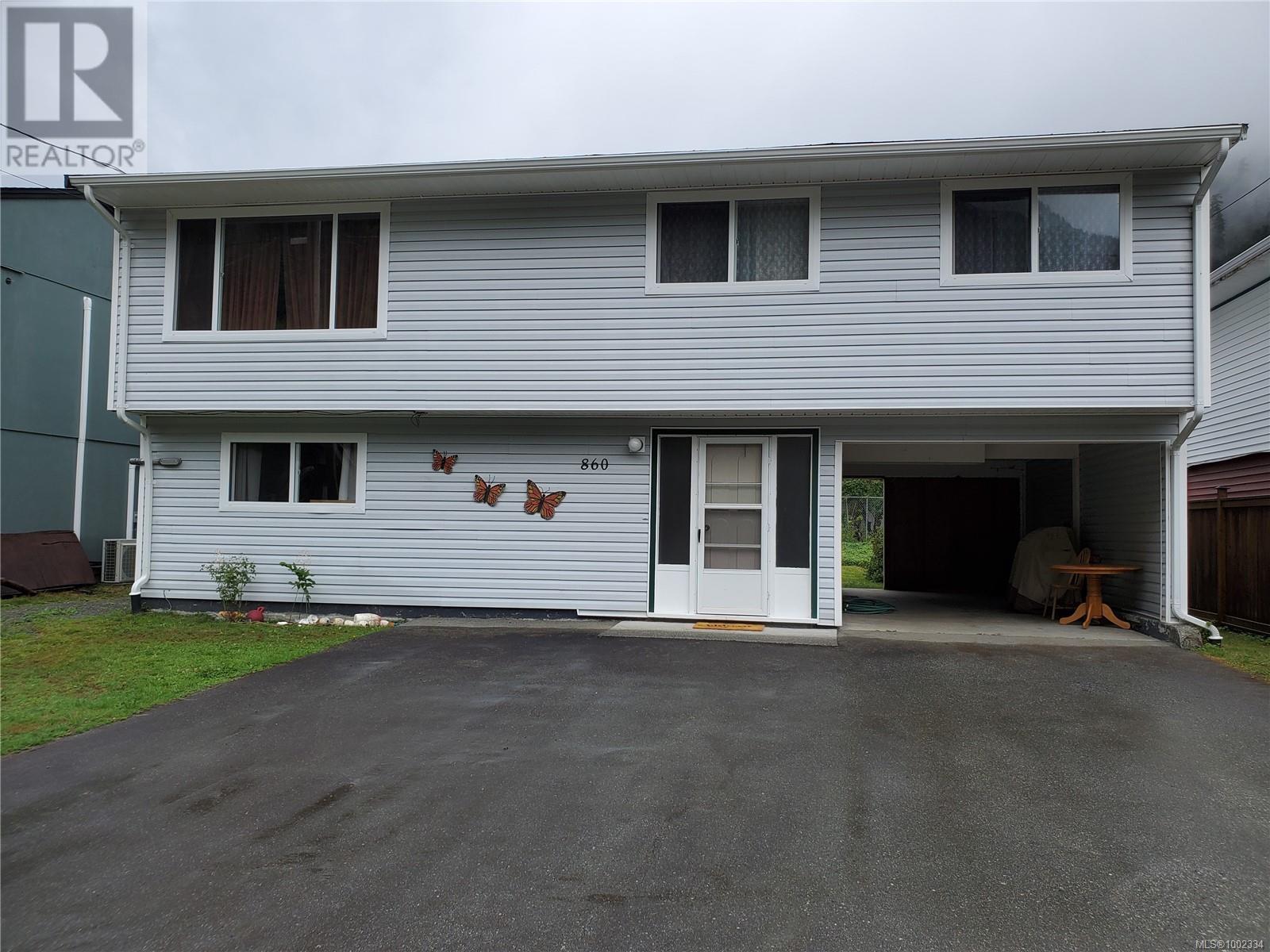 860 Jewitt Dr Property Photo 1