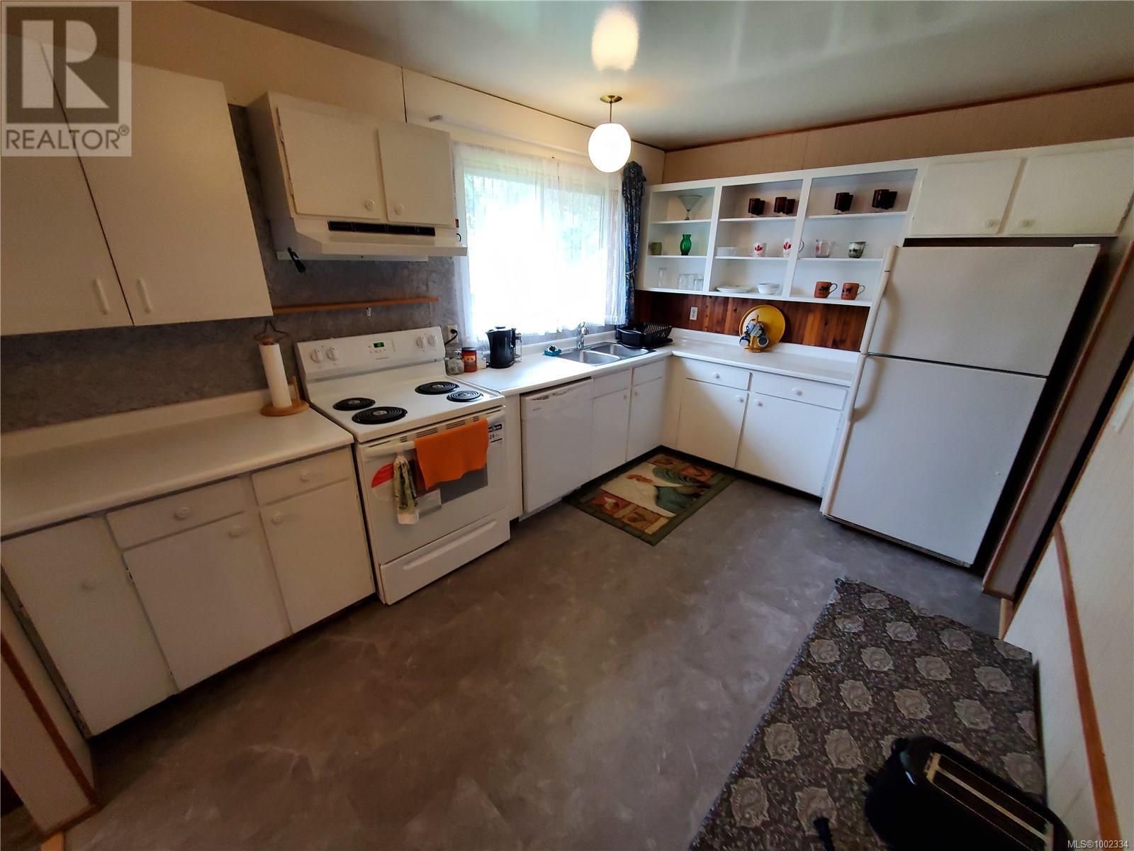 860 Jewitt Drive Property Photo 4