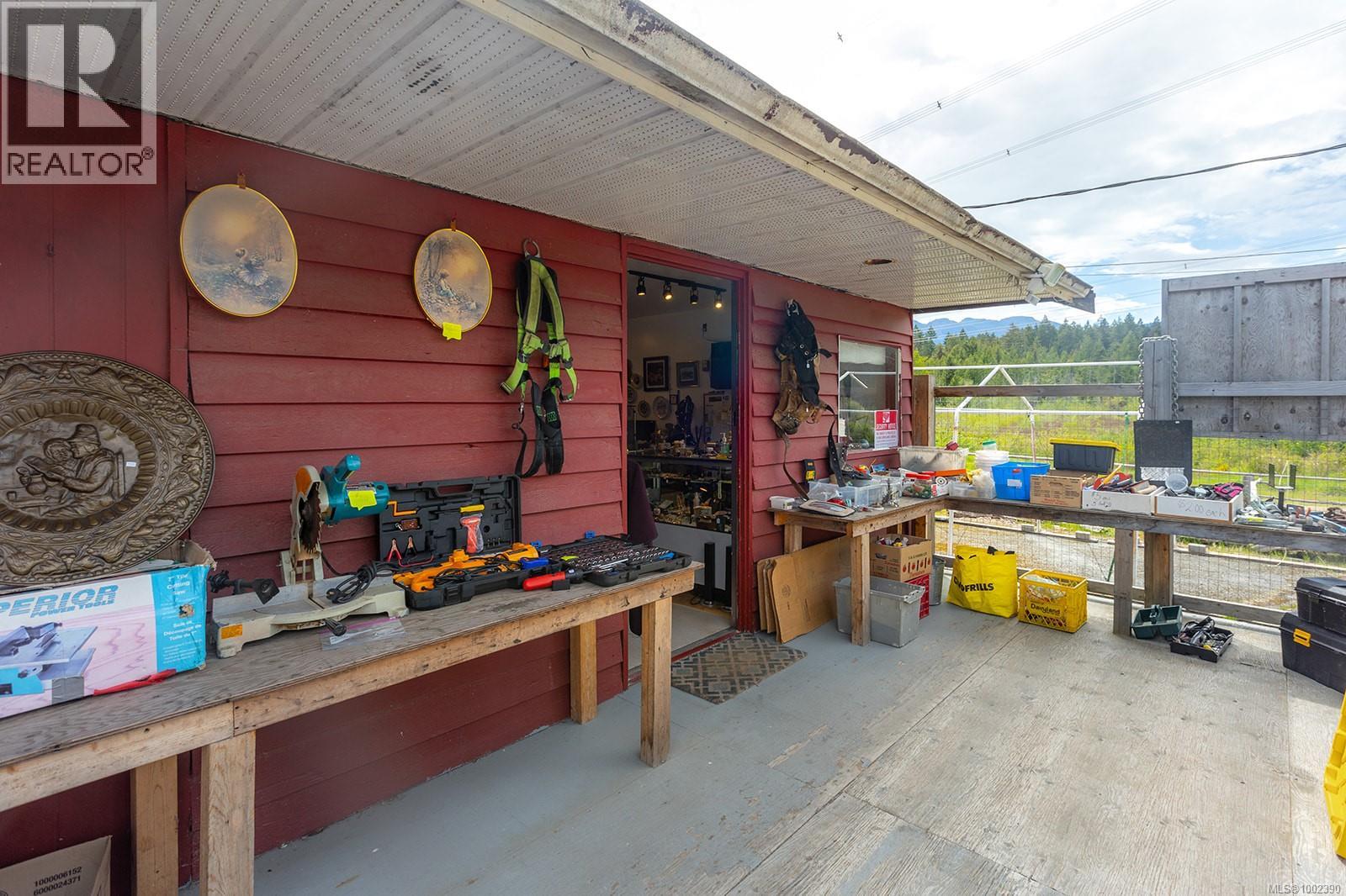 3910 Alberni Hwy Property Photo 6