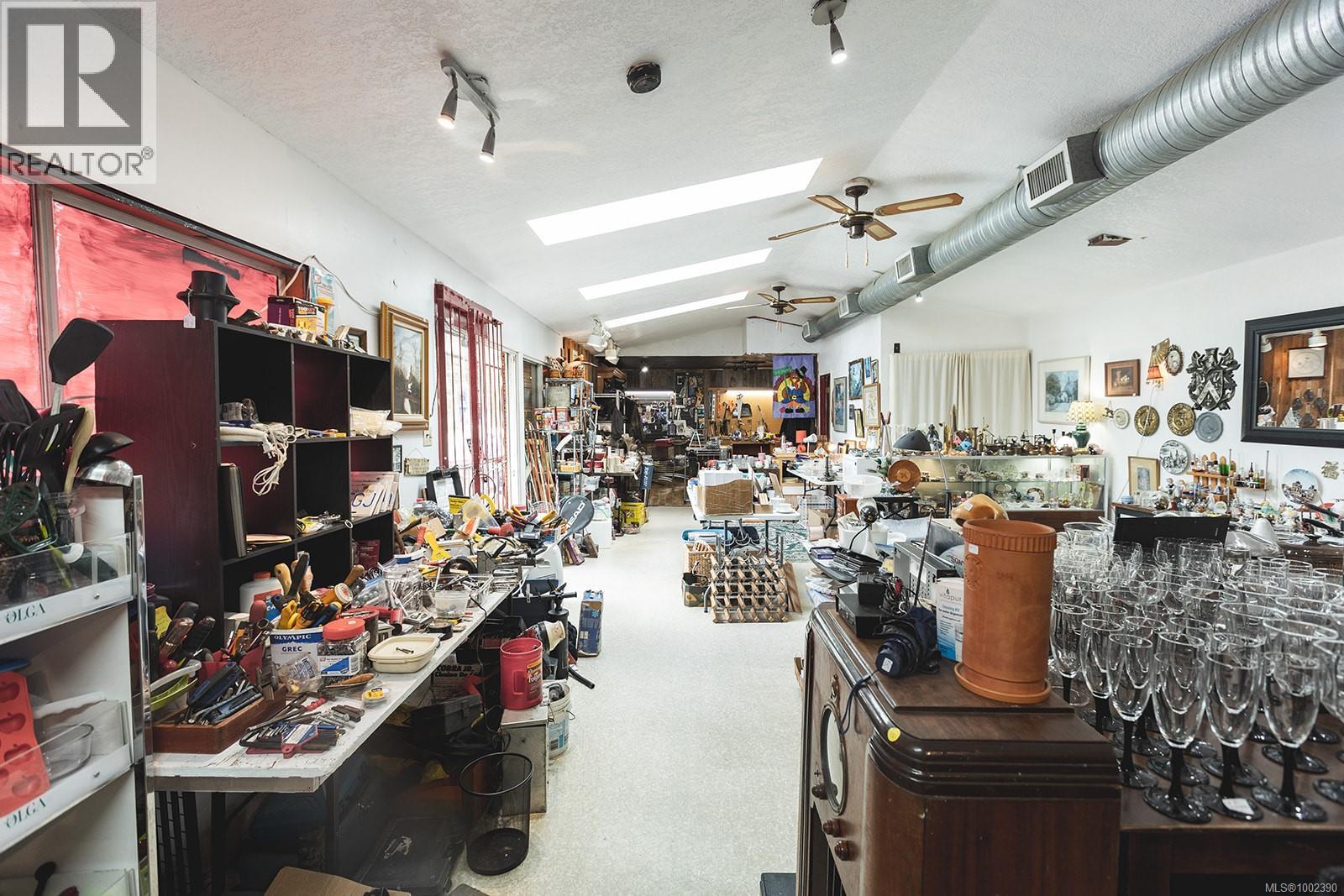 3910 Alberni Hwy Property Photo 8