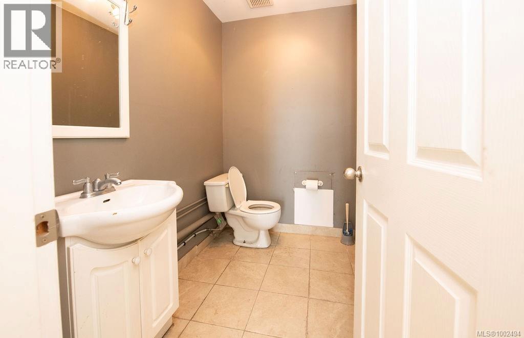 2130 Cliffe Ave Property Photo 10