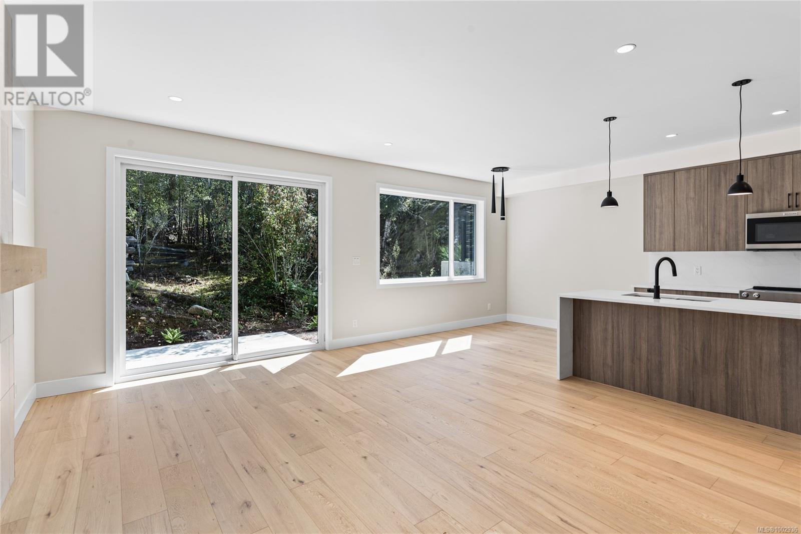 3921 Olympian Way #20 Property Photo 5