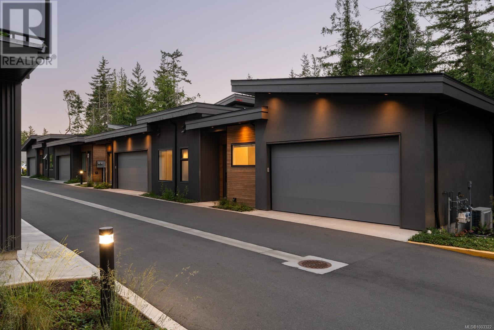 3921 Olympian Way #15 Property Photo 1