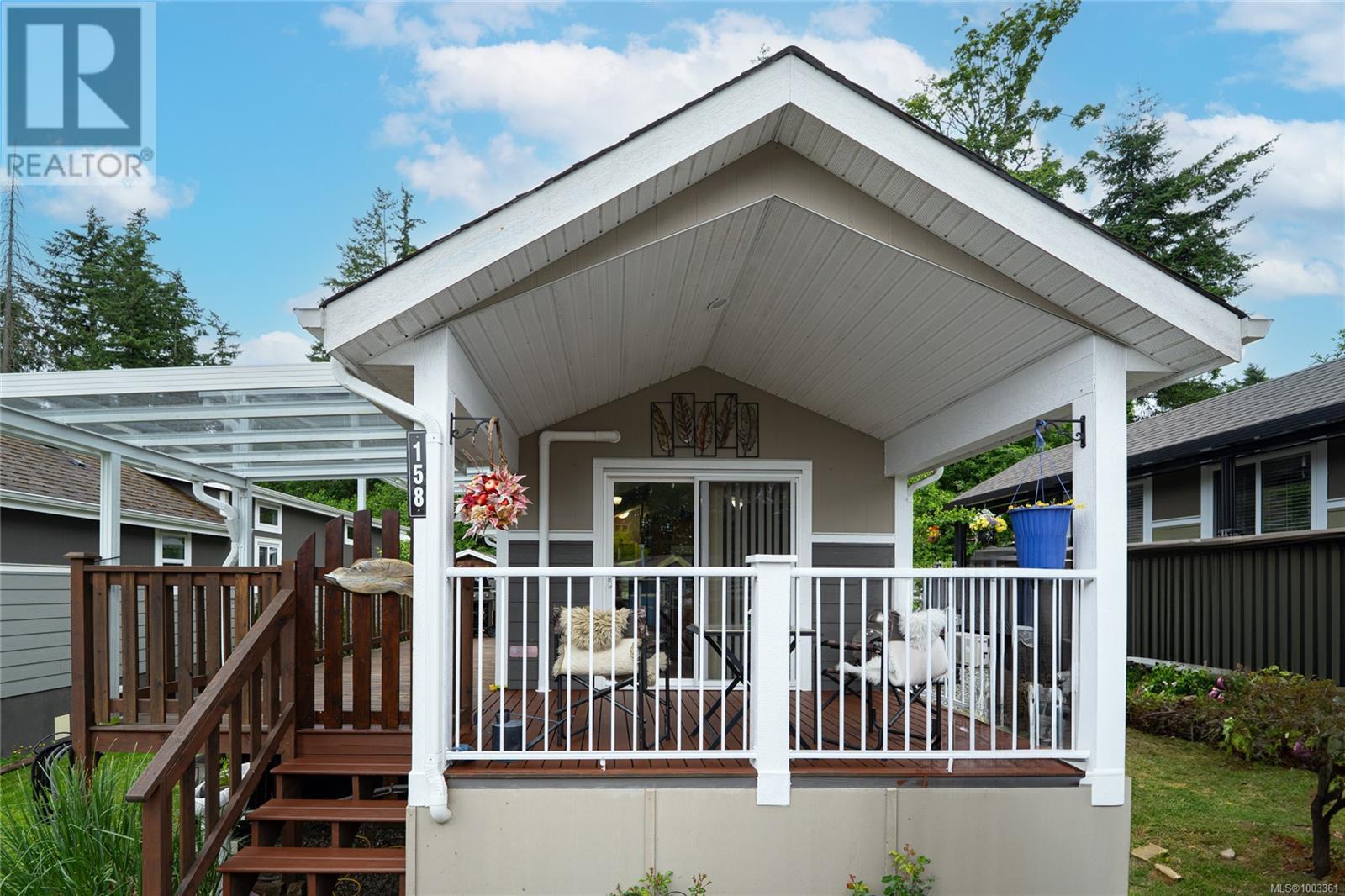 158 3042 River Rd Property Photo 2