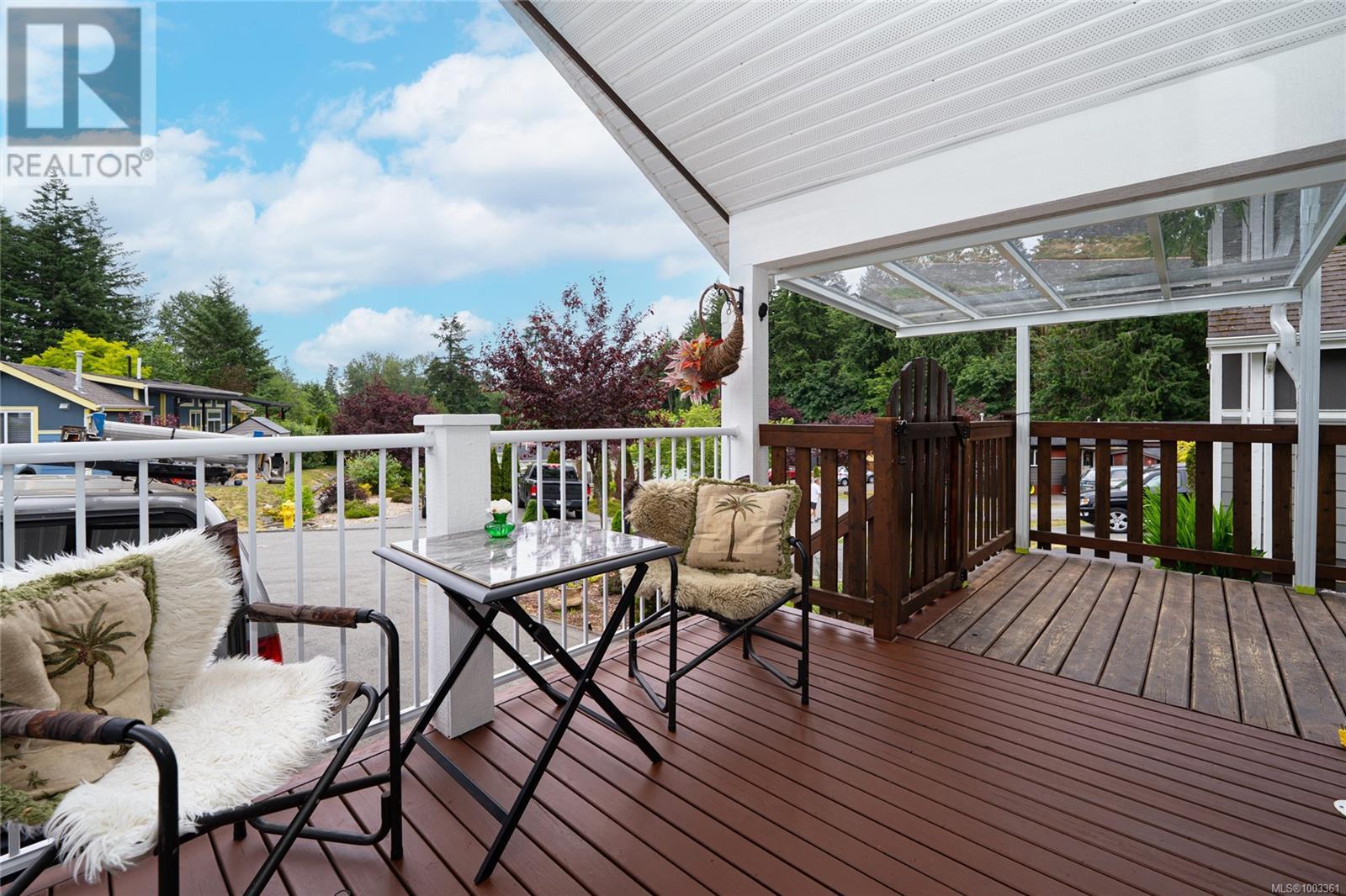 158 3042 River Rd Property Photo 5