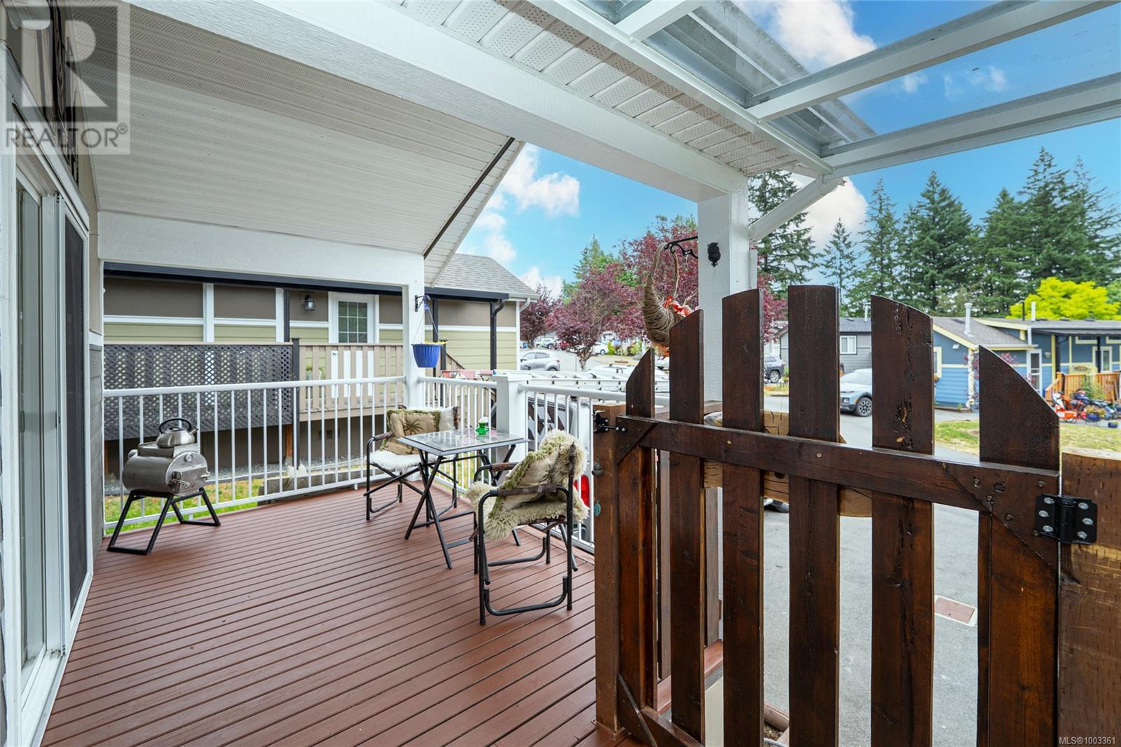 158 3042 River Rd Property Photo 6