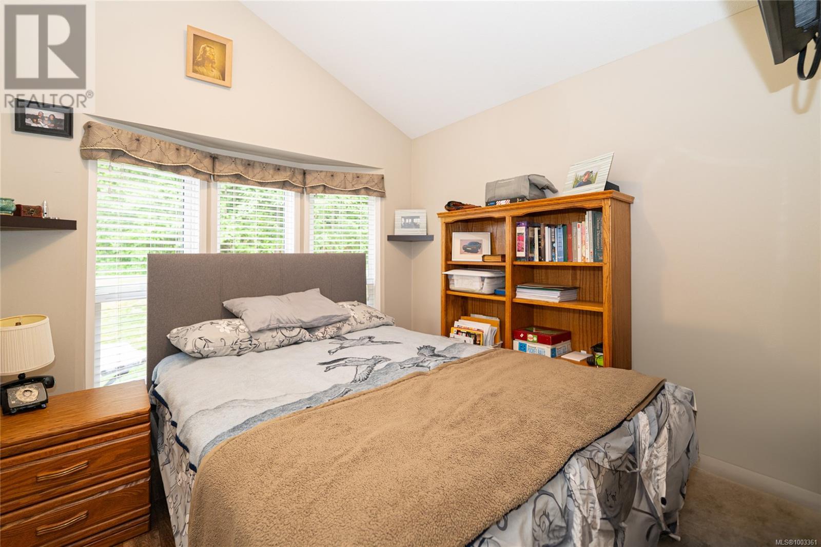 158 3042 River Rd Property Photo 18