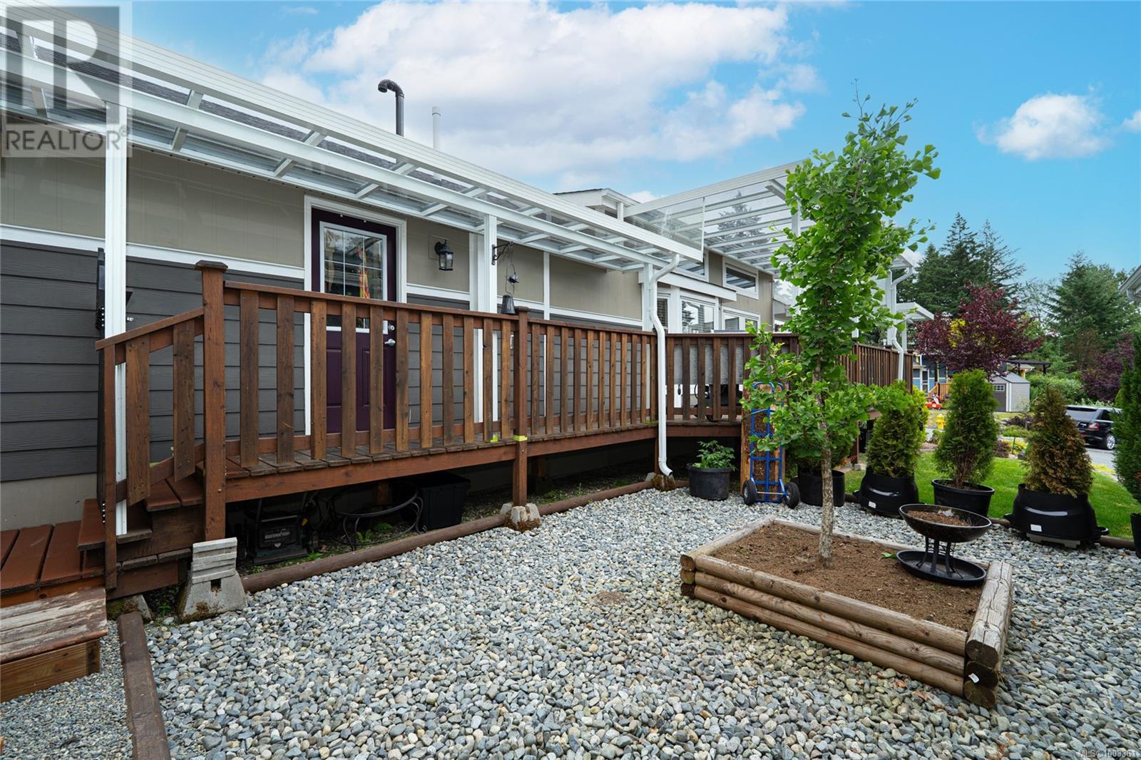 158 3042 River Rd Property Photo 20