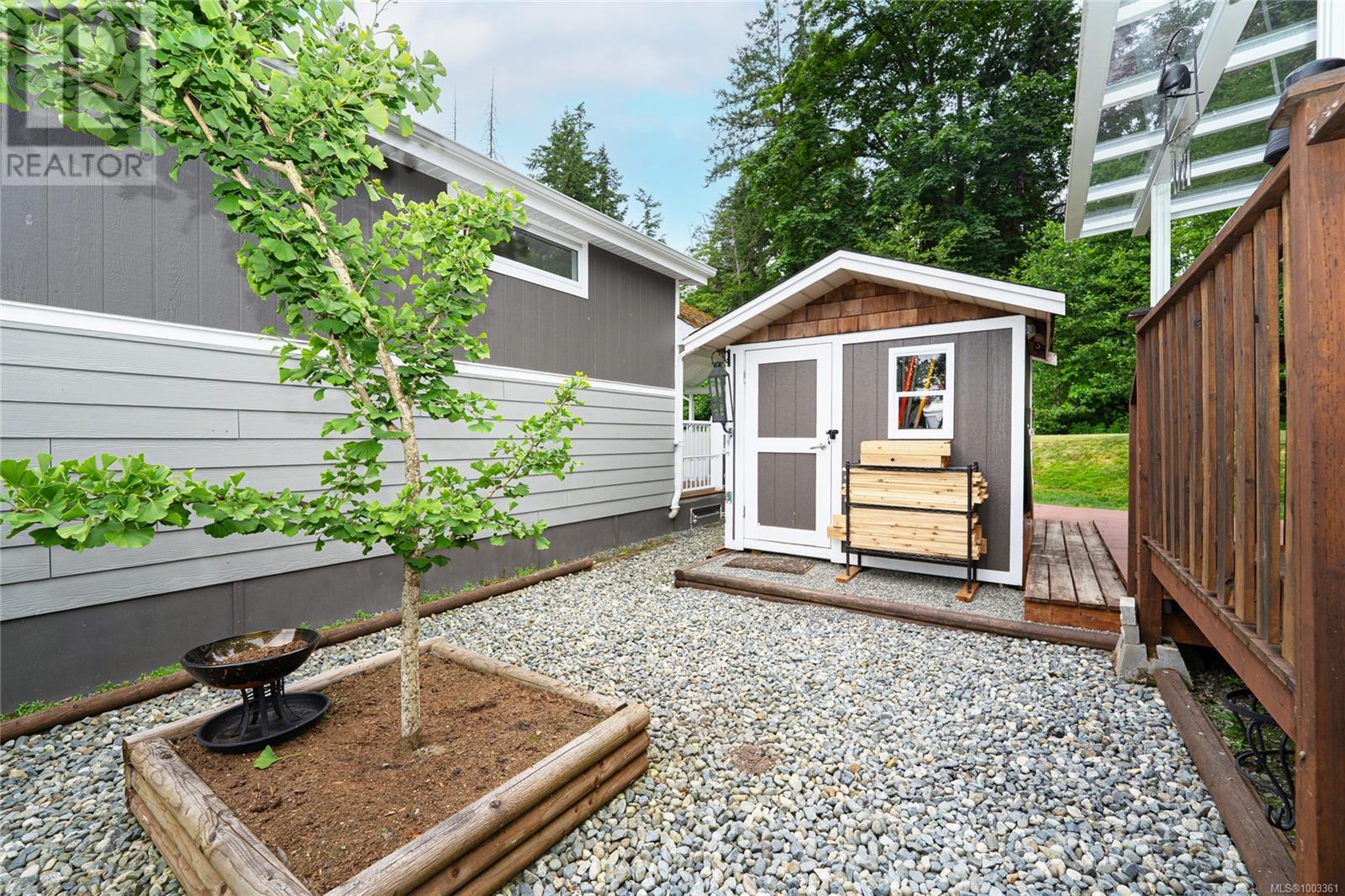 158 3042 River Rd Property Photo 22