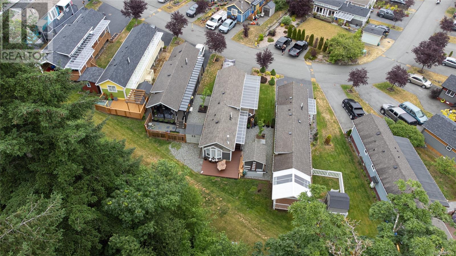 158 3042 River Rd Property Photo 25